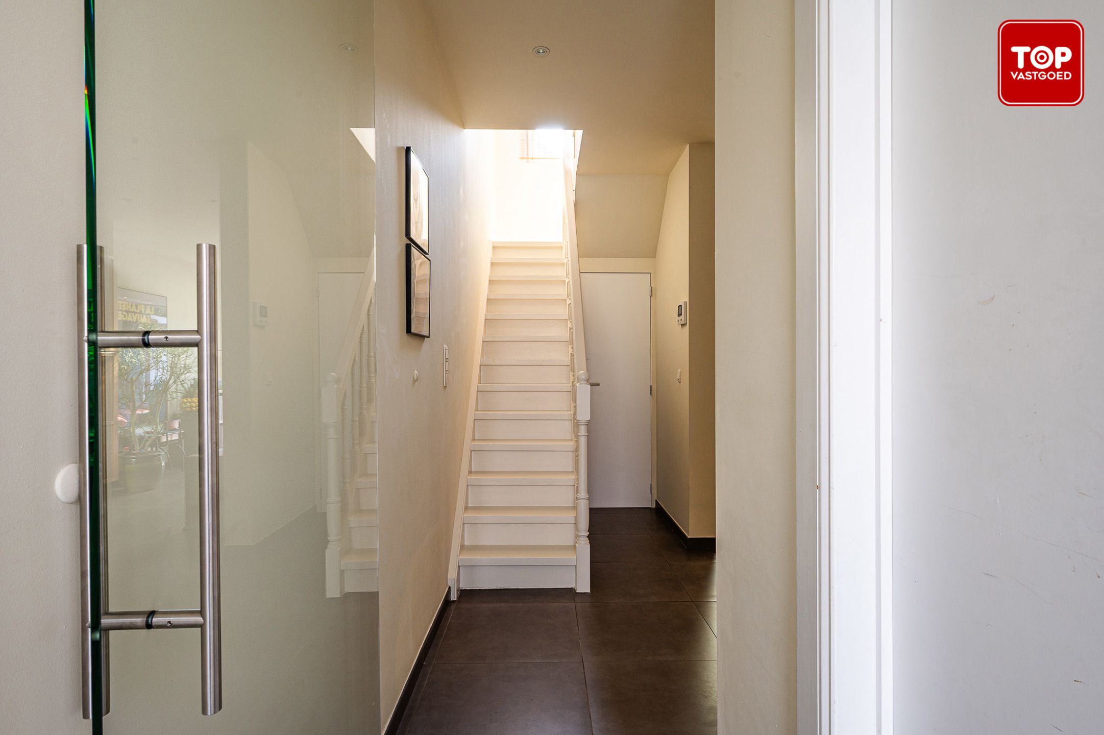 Instapklare en energiezuinige woning met zonnige tuin vlakbij de Bourgoyen foto 6