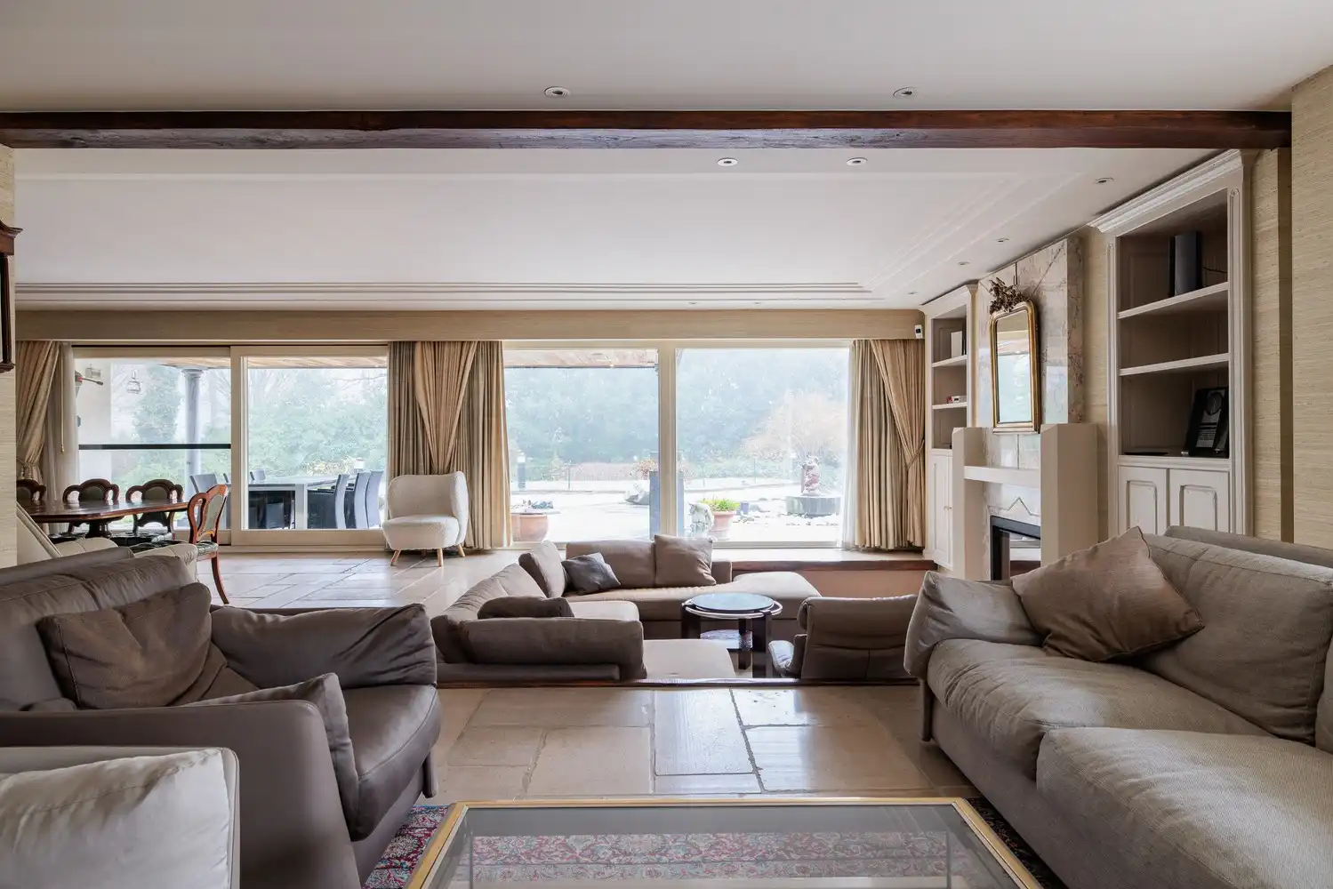 Riante villa op ruim perceel van ca. 3.928m2 foto 6