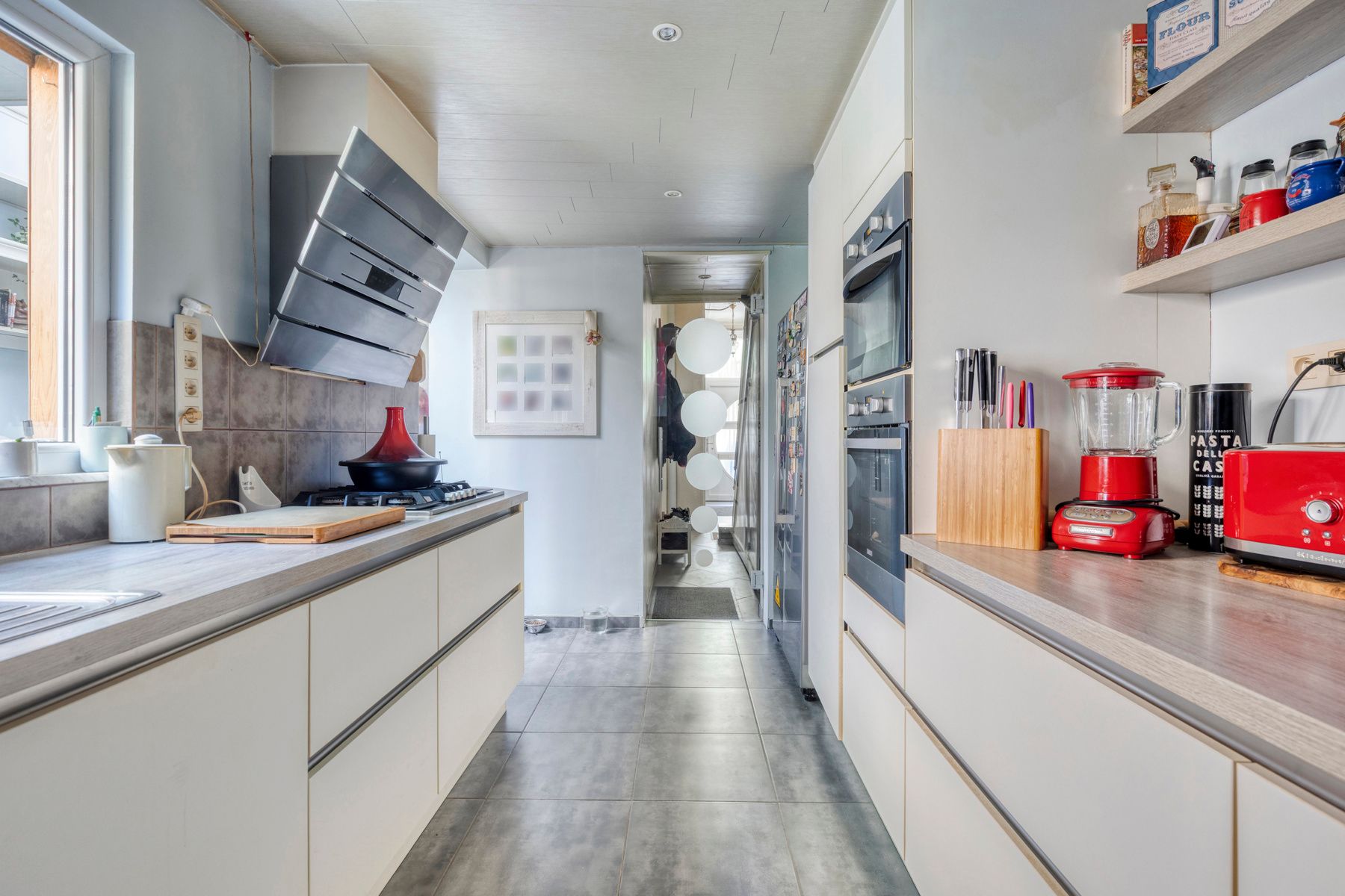 Ruime woning met 6 slaapkamers. foto 8