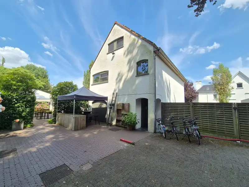 FEESTZAAL & RESTAURANT MET GERENOVEERDE WONING TE KOOP IN GENT foto 2