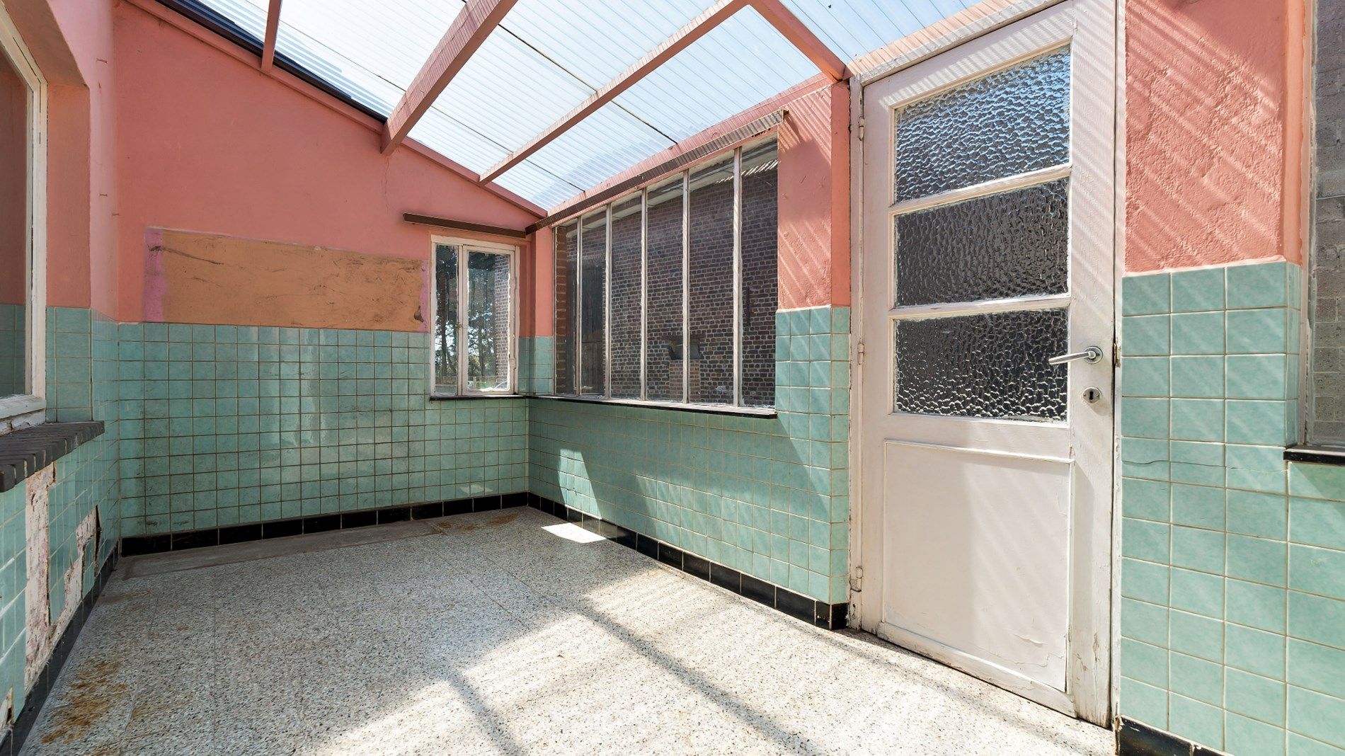 Renovatiewoning op perceel van 6854 m² foto 9