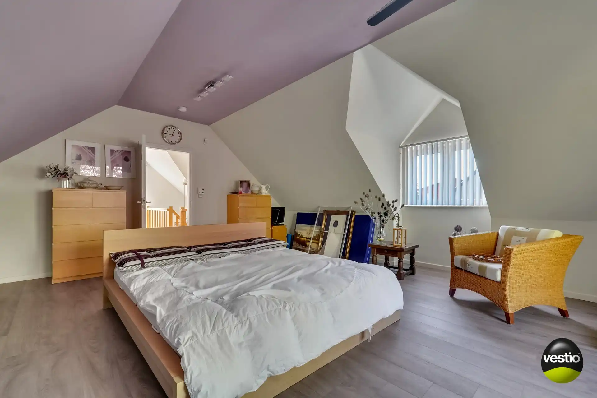 RUIM, ENERGIEZUINIG LANDHUIS GELEGEN TEGEN NATUURGEBIED foto 30