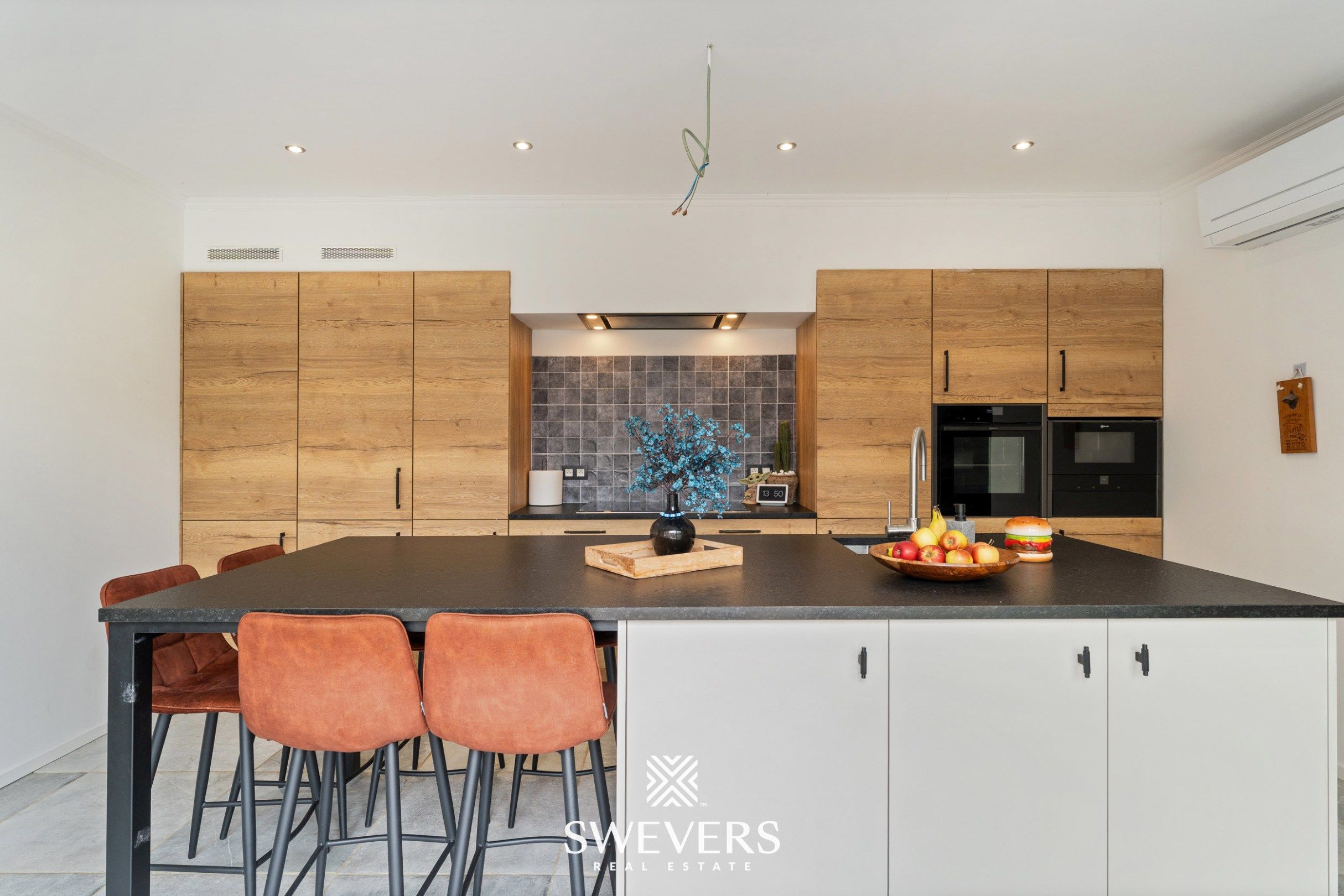 Gezellige woning met moderne keuken op groot perceel in Gingelom foto 8