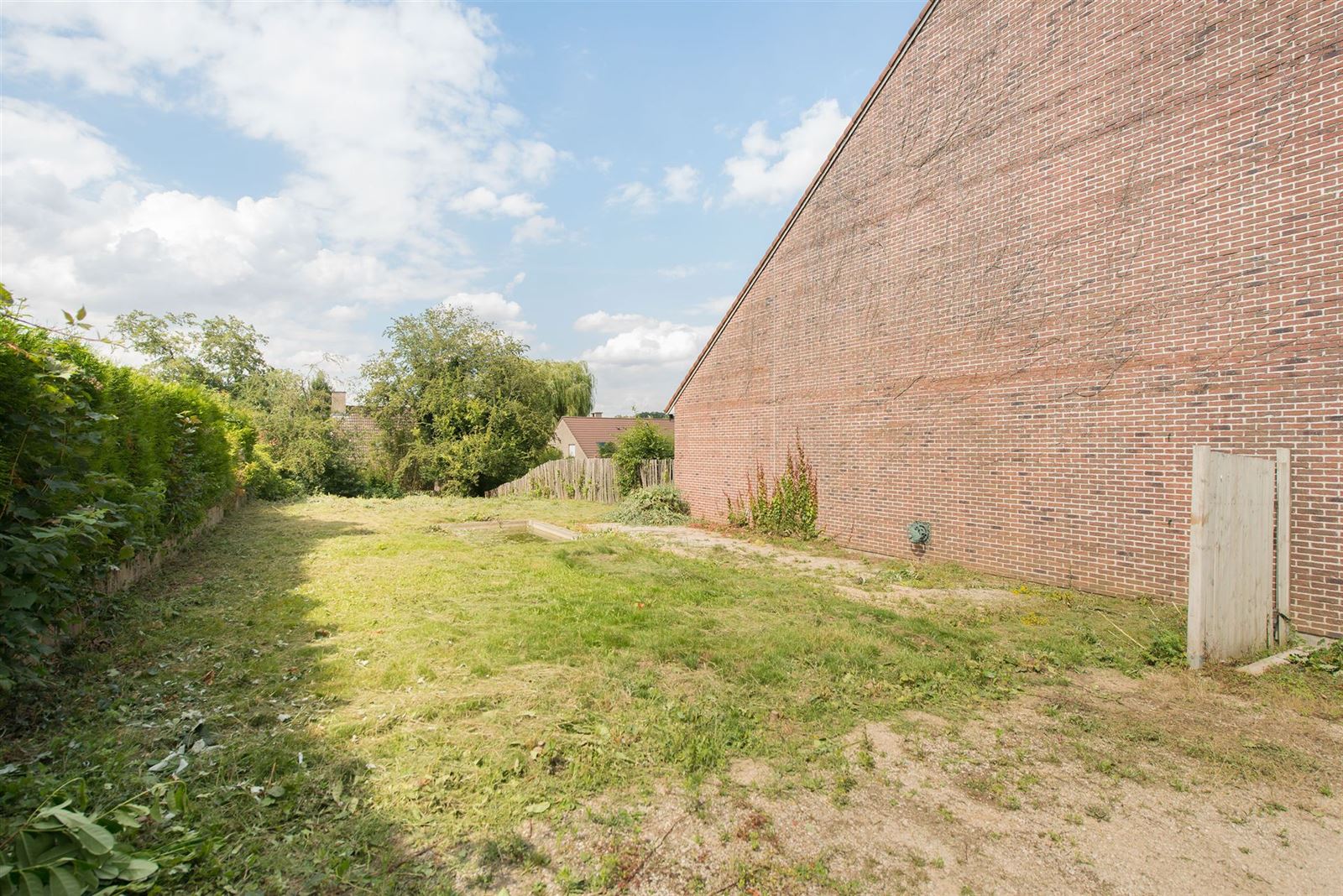 Goed gelegen bouwgrond (4a 40ca) voor een 3-gevelwoning foto 2