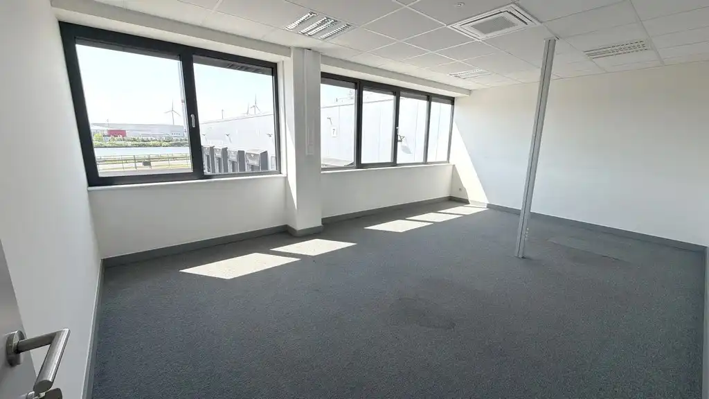 Opslagruimte te huur op logistieke site te Willebroek foto 10