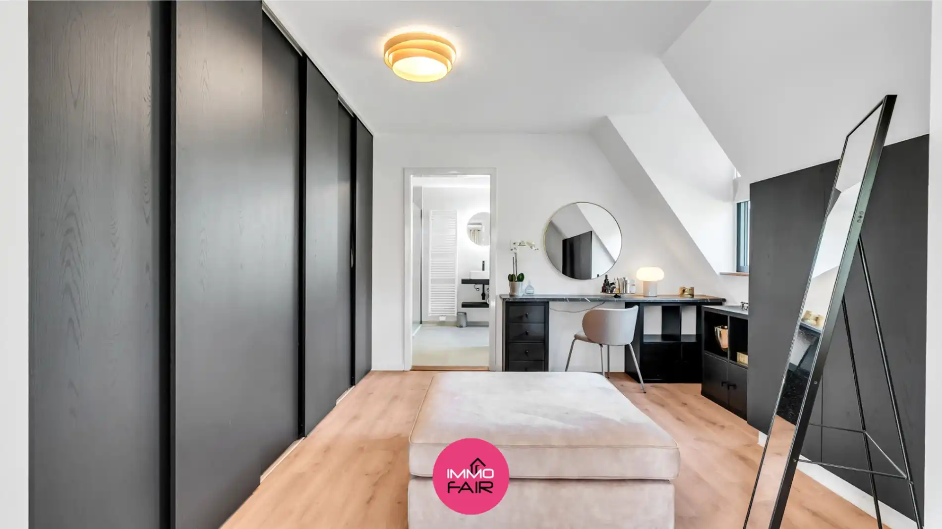 Exclusieve, karaktervolle villa met authentieke elementen in rustige, bosrijke omgeving foto 25