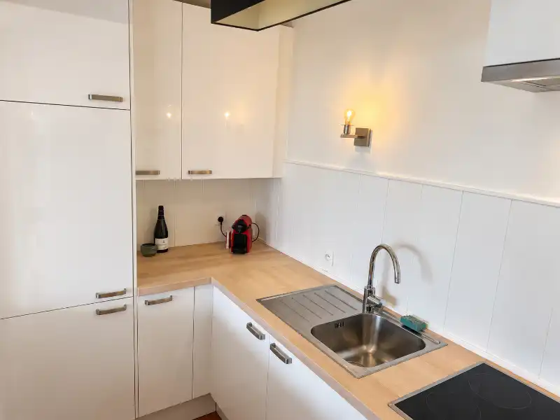 Dakappartement met twee ruime terrassen op slechts 50 meter van zee foto 4