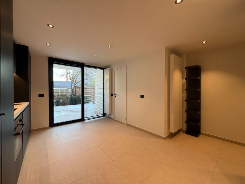 Prachtig gerenoveerde studio met terras aan het Citadelpark foto 7