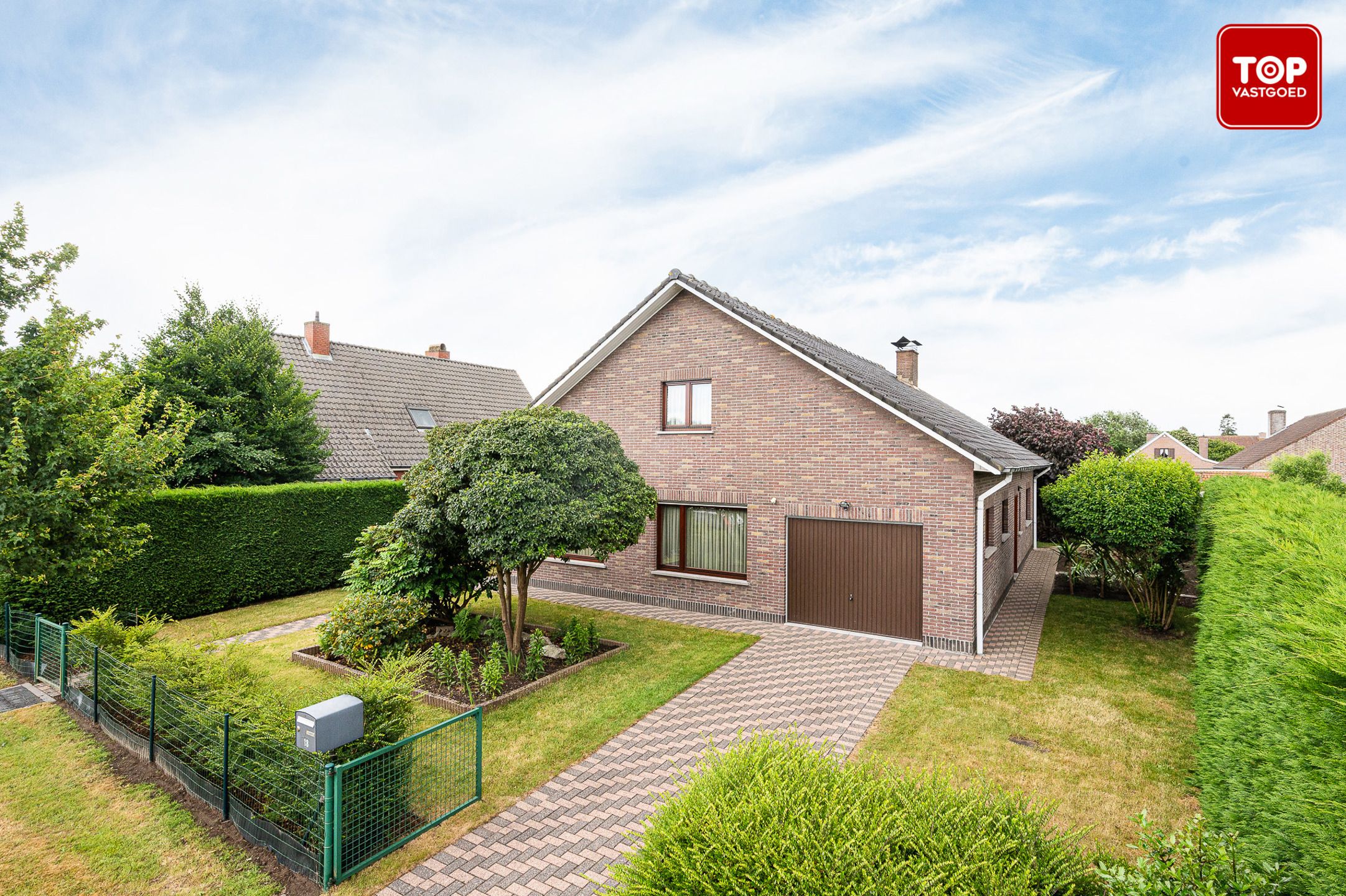 Hoofdfoto van de publicatie: Villa met 3 slaapkamers en royale tuin