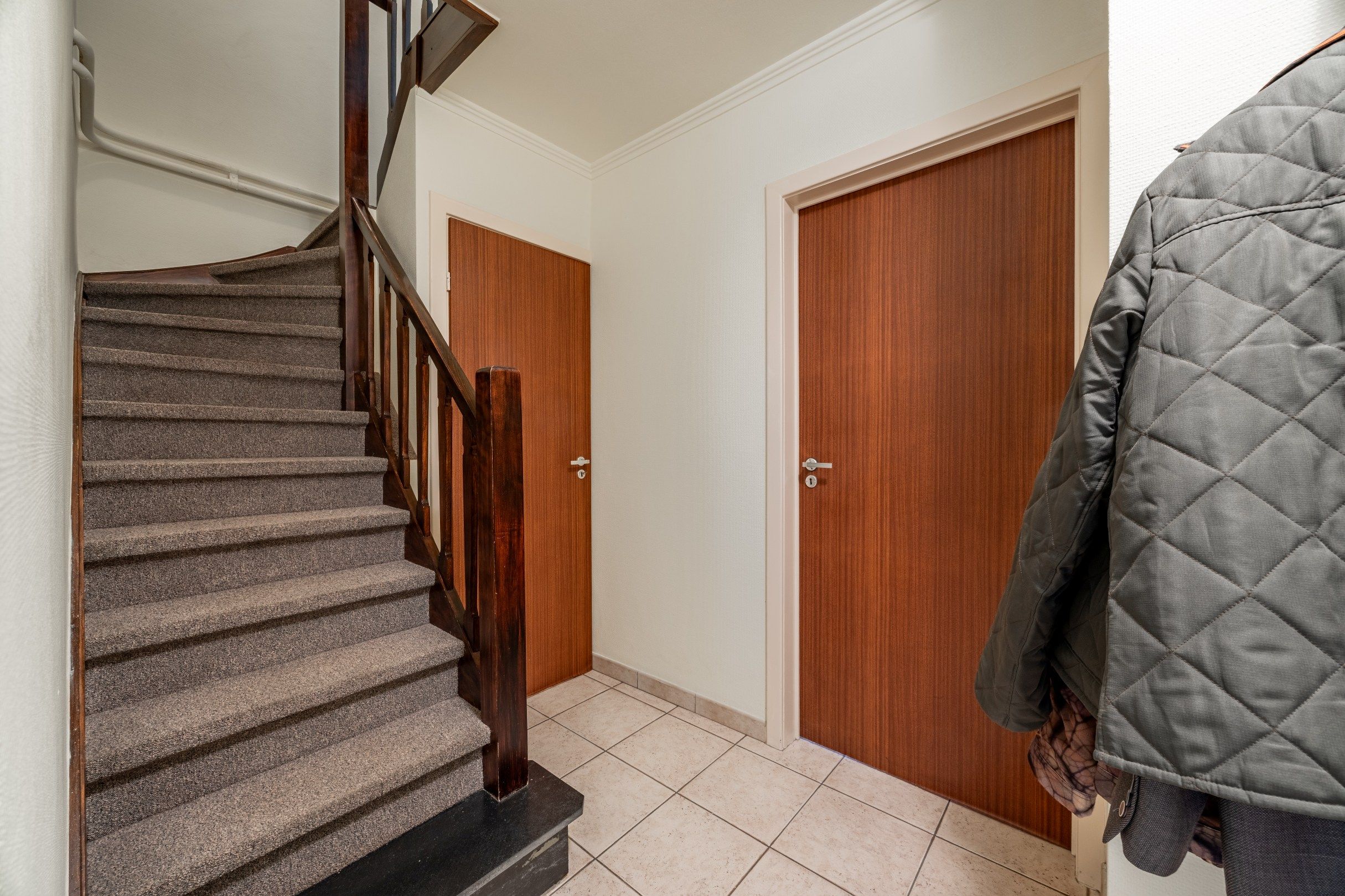 KLOEKE HOB MET DUBBELE GARAGE EN VERZICHT foto 10