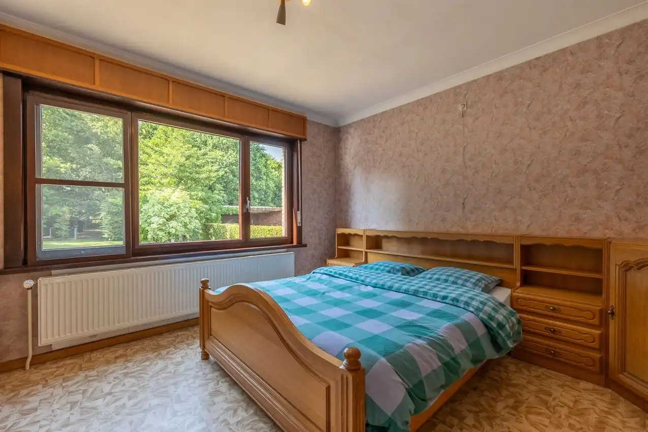 Retrokarakter, diepe tuin en bosgevoel achteraan foto 24