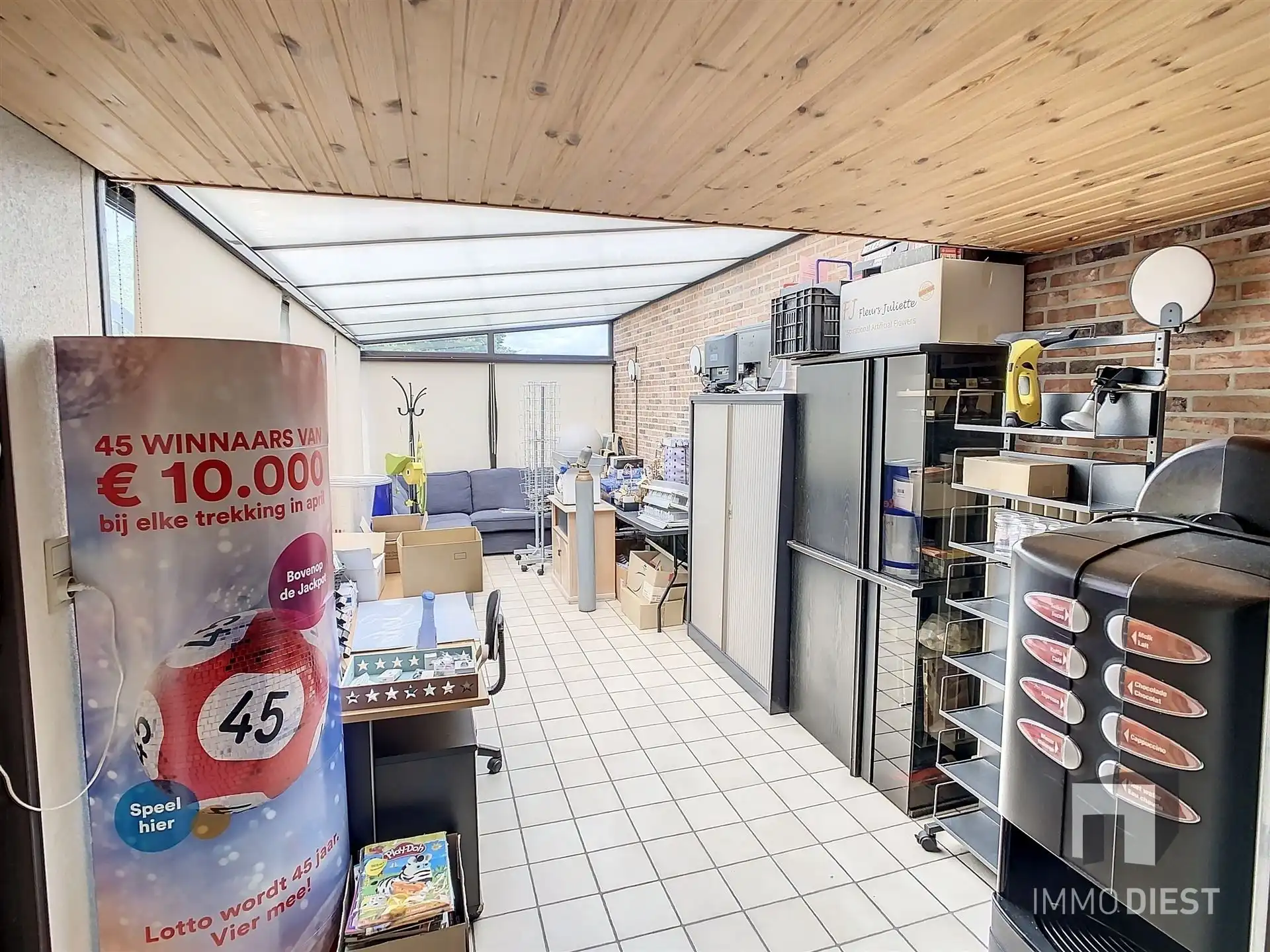 Winkel + duplexappartement met reuze terras foto 9