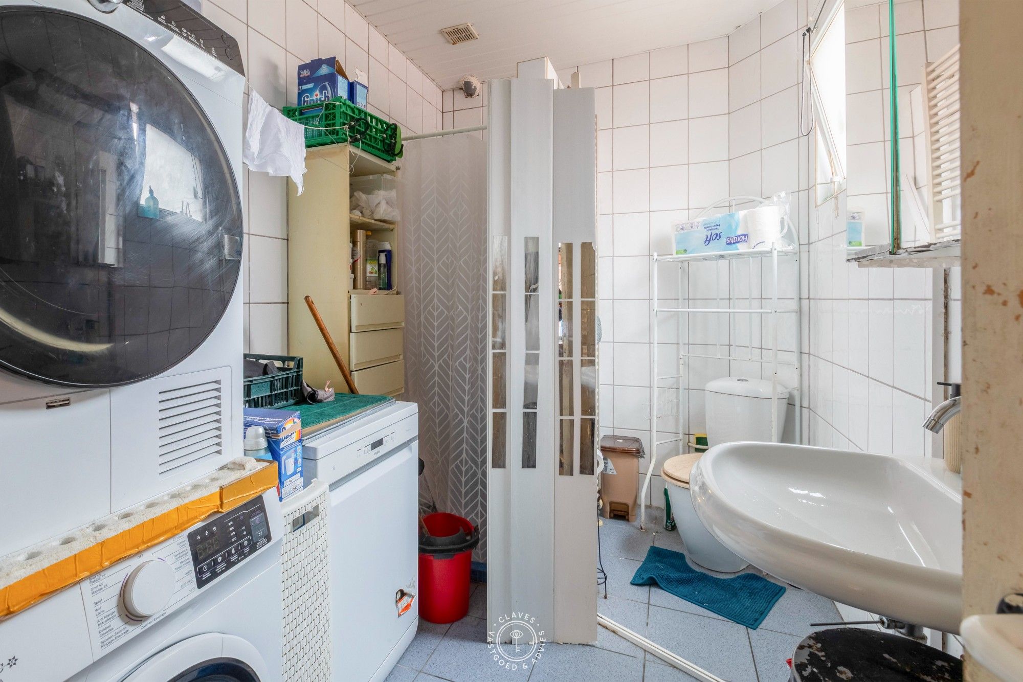 Woning op gunstige ligging nabij winkels en invalswegen foto 7