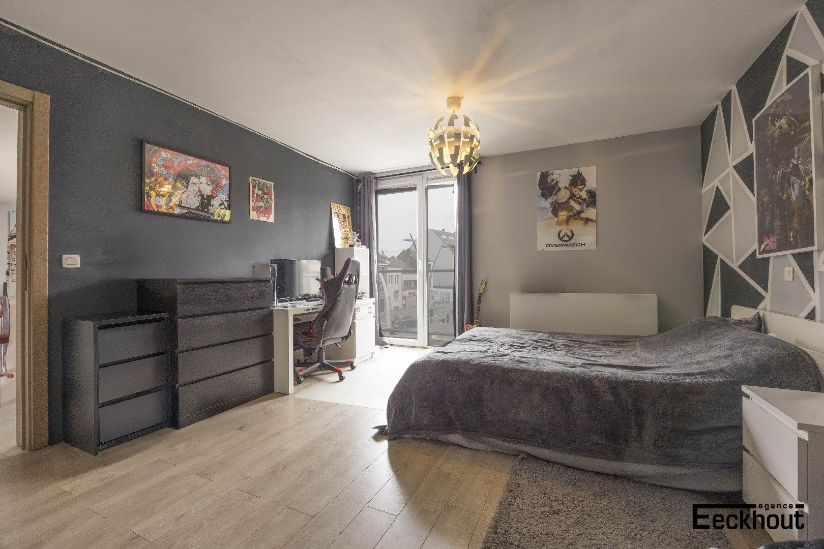Zeer ruim en modern 3-slaapkamerappartement! foto 9