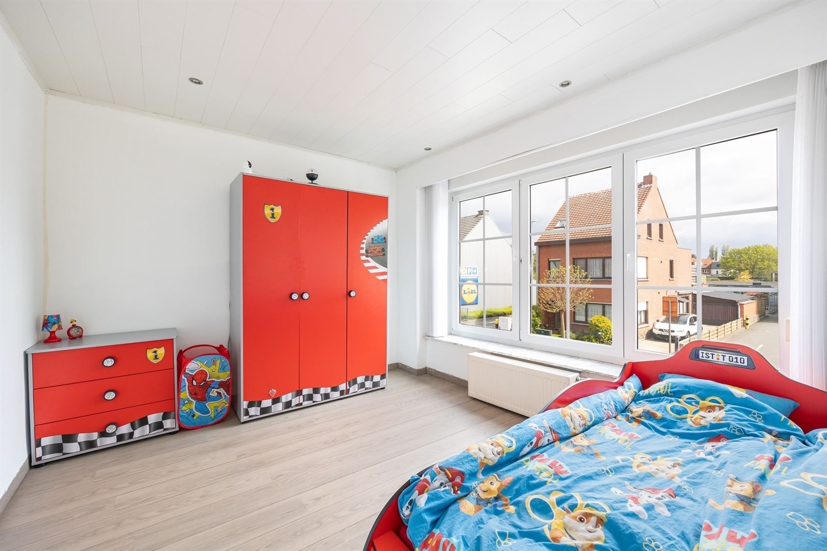 Woning met 5 kamers en achteruitgang en fietsenberging foto 16