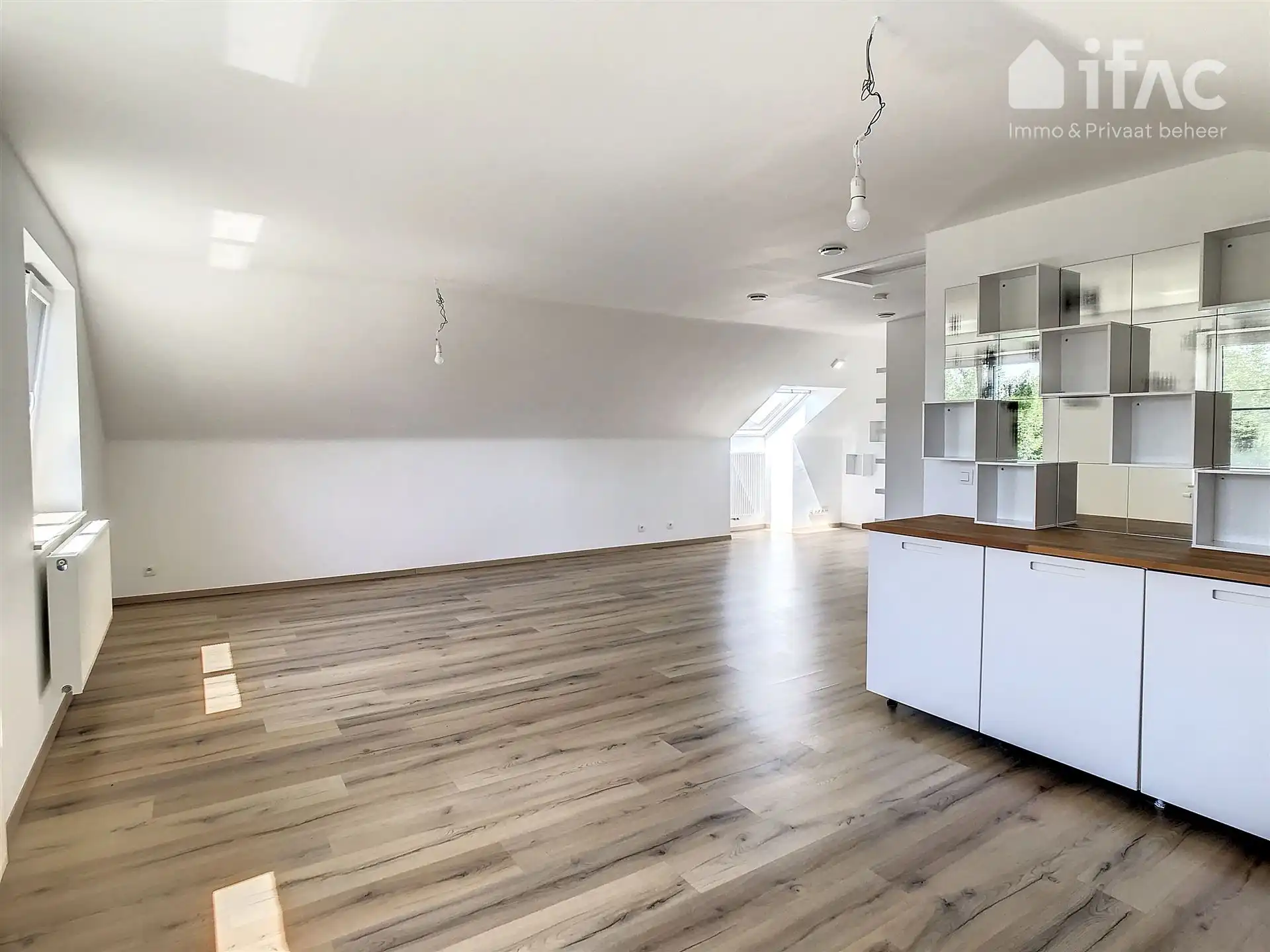Moderne villa met 5 kamers foto 20
