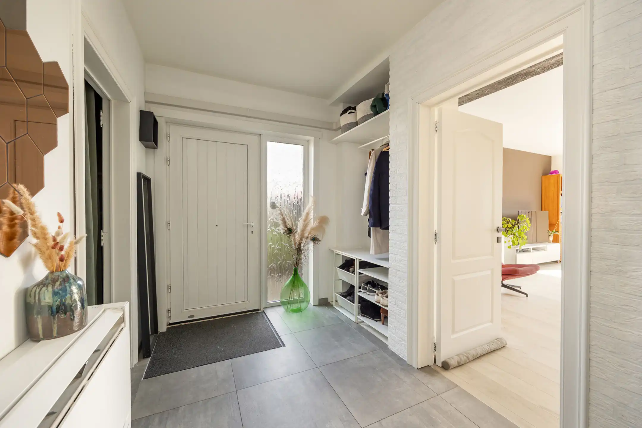 Instapklare halfopen bebouwing met zicht op velden foto 2