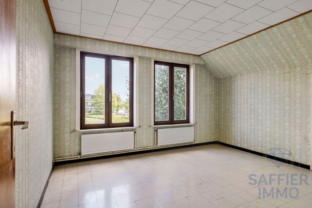 Ruime gezinswoning met zonnige tuin en 5 slaapkamers in hartje Izegem foto 29