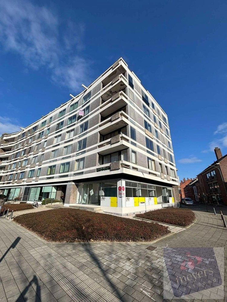 Exclusief appartement van 163 m² met 4 slaapkamers in hartje Hasselt foto {{pictureIndex}}