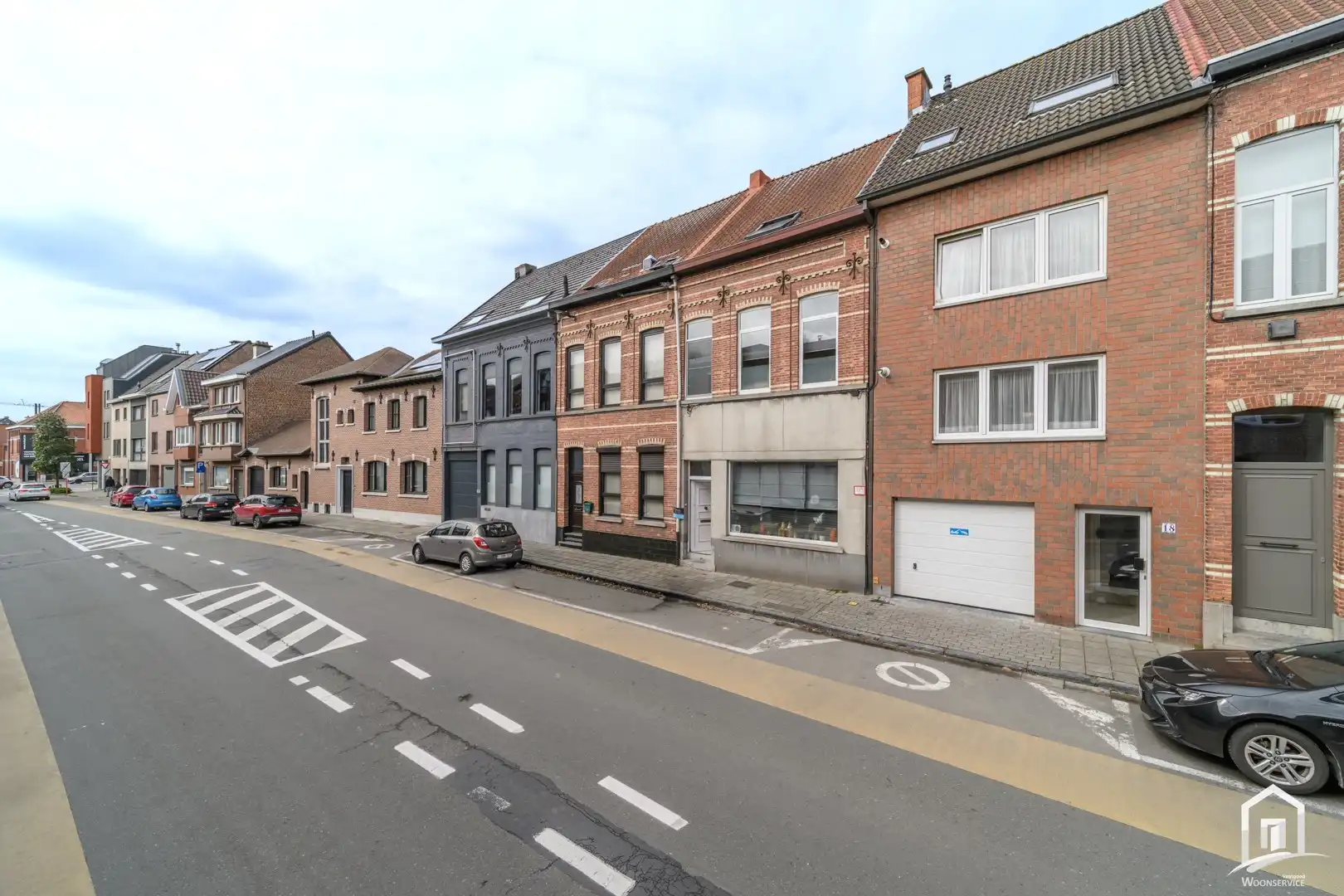 Charmante en verder af te werken woning foto 17