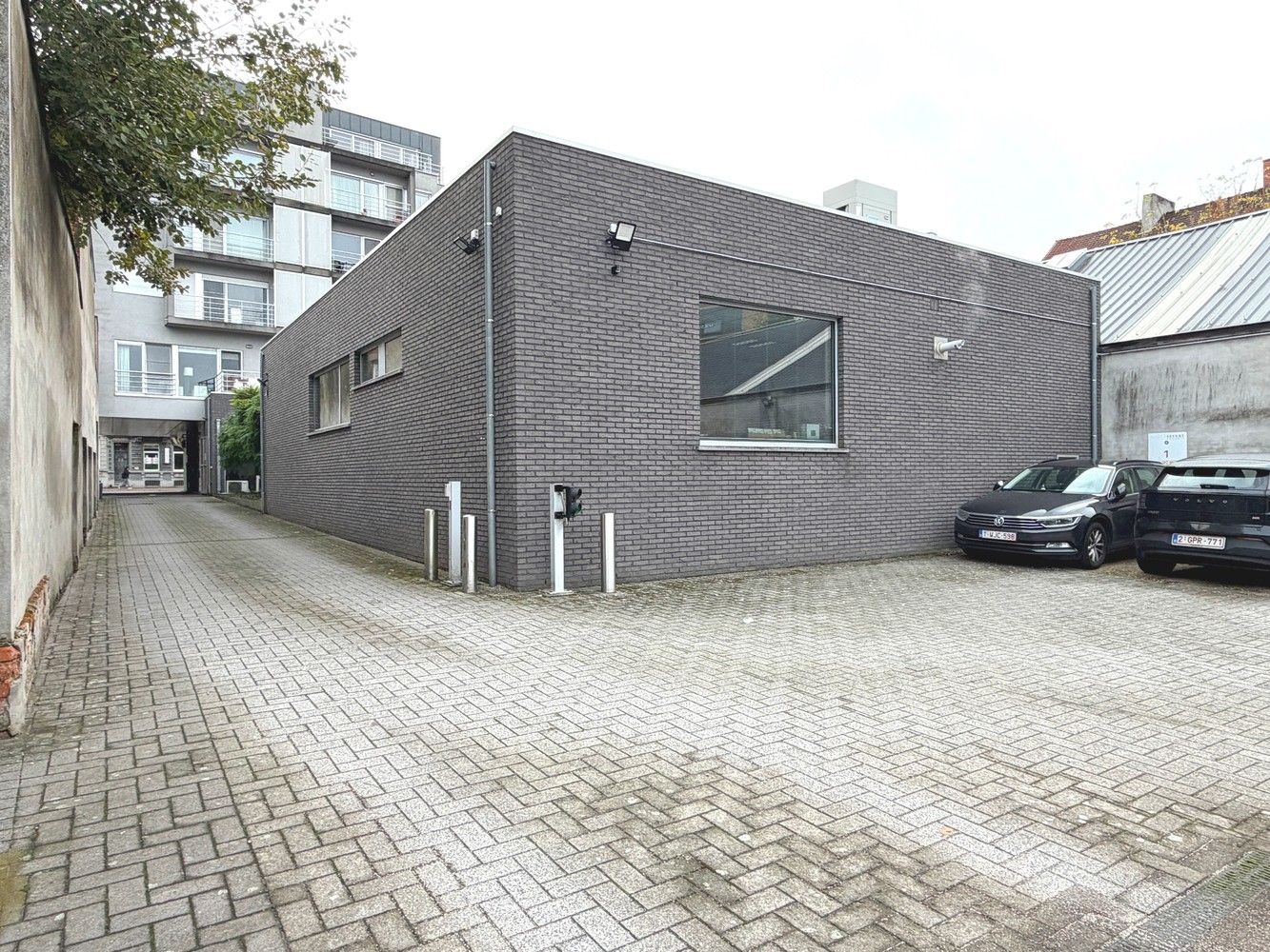 autostandplaats gelegen in de residentie Sint-Pietershof, op wandelafstand van het Sint- Pietersstation. foto 2