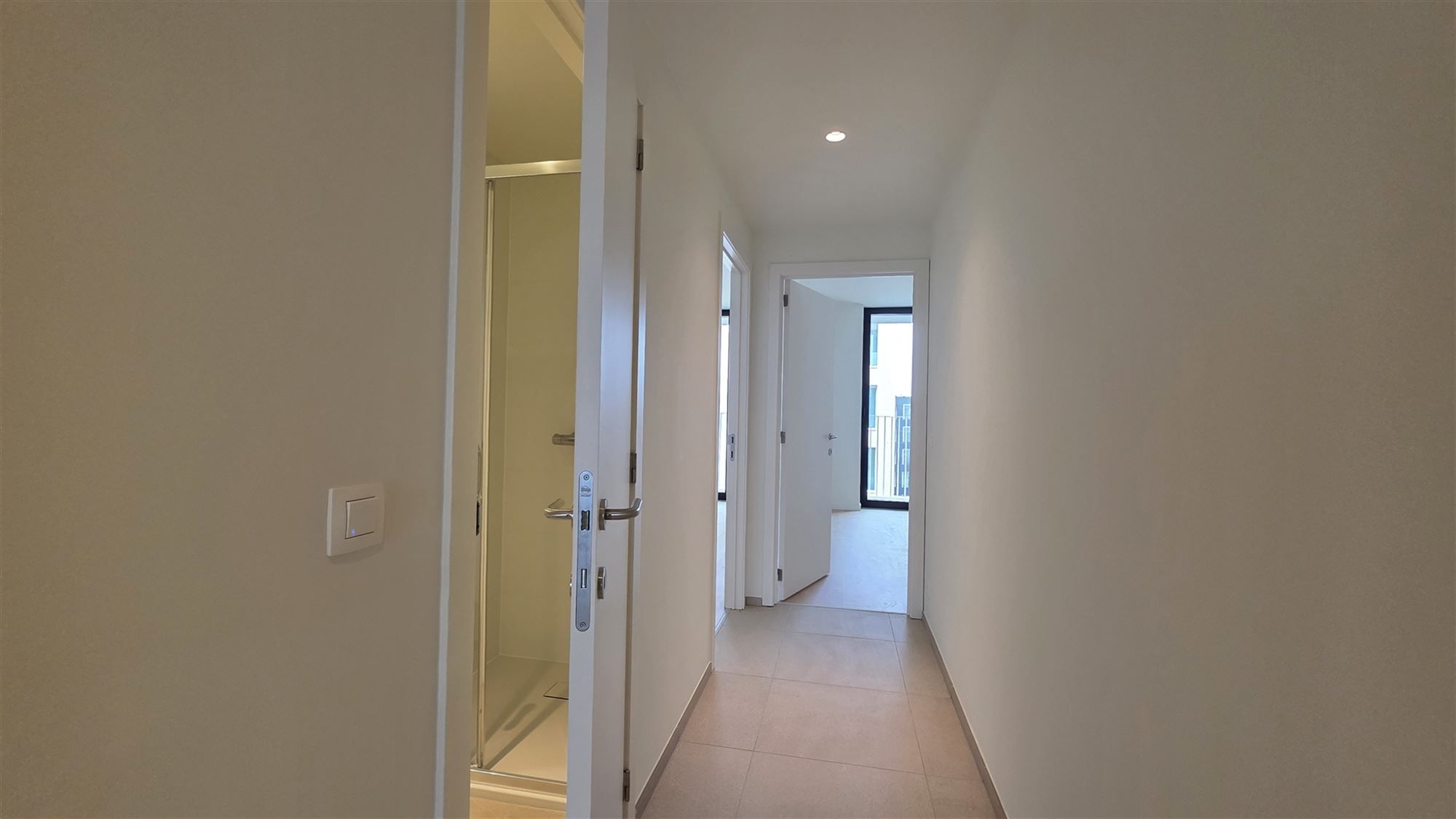 Nieuwbouw 4 slaapkamerappartement foto 6