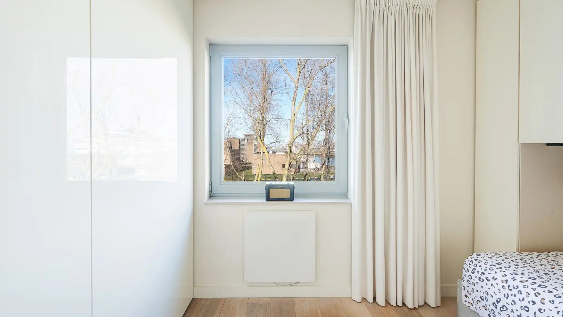 Modern en ruim appartement met zicht over de jachthaven foto 14