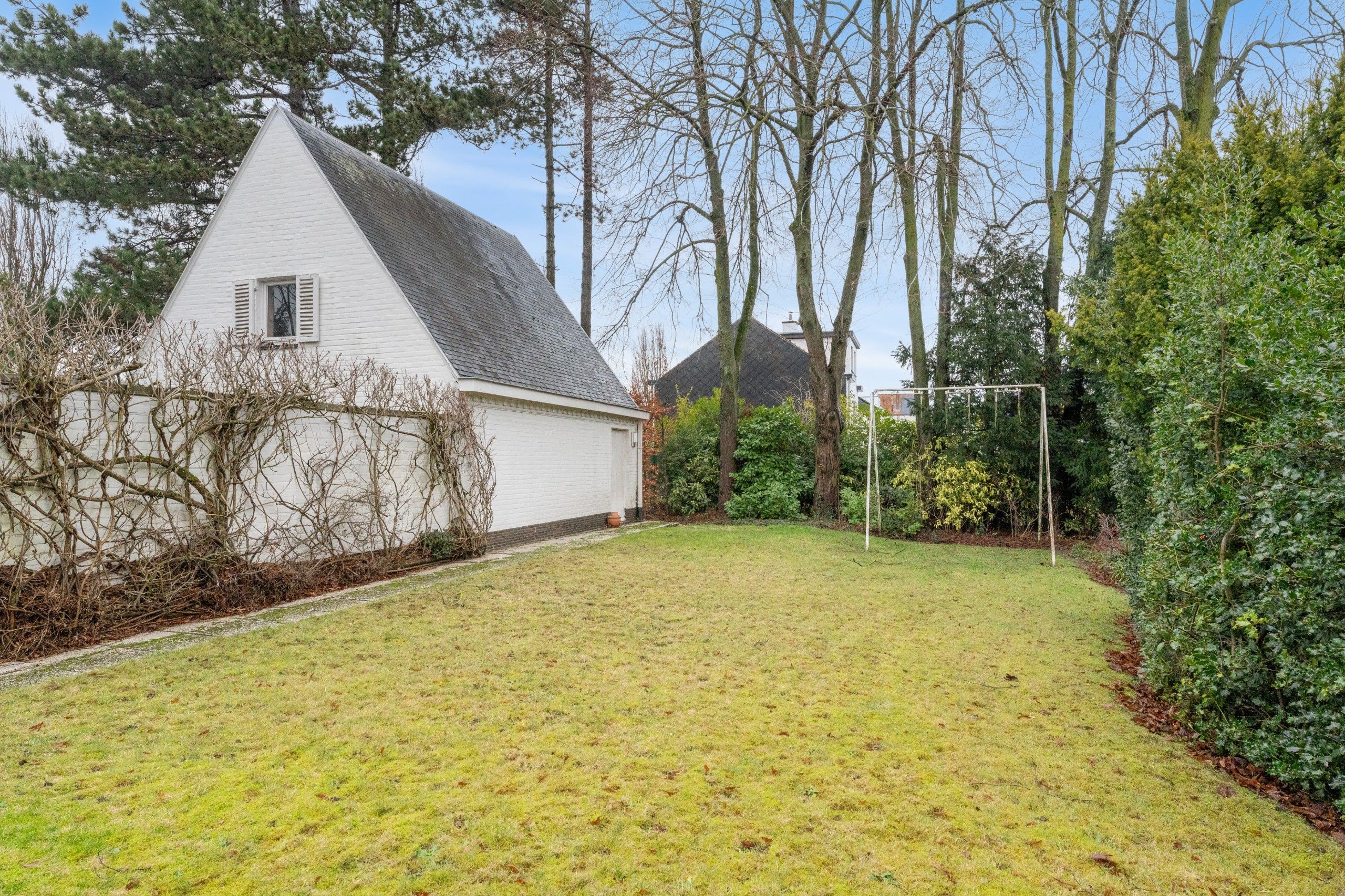 Charmante en ruime te renoveren villa op een perceel van 2.092m2 foto 27