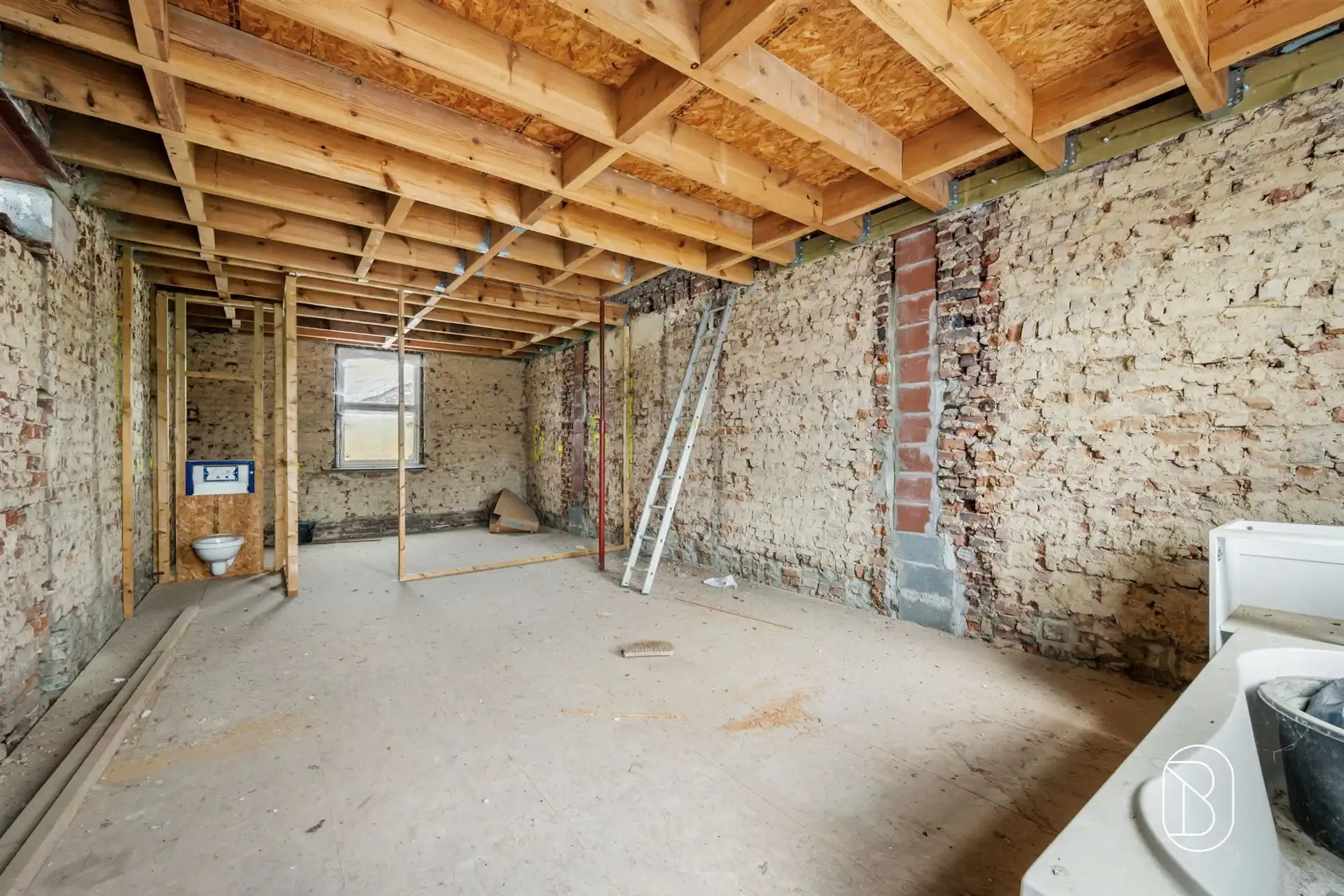 Verder af te werken HOB met potentieel!  foto 7