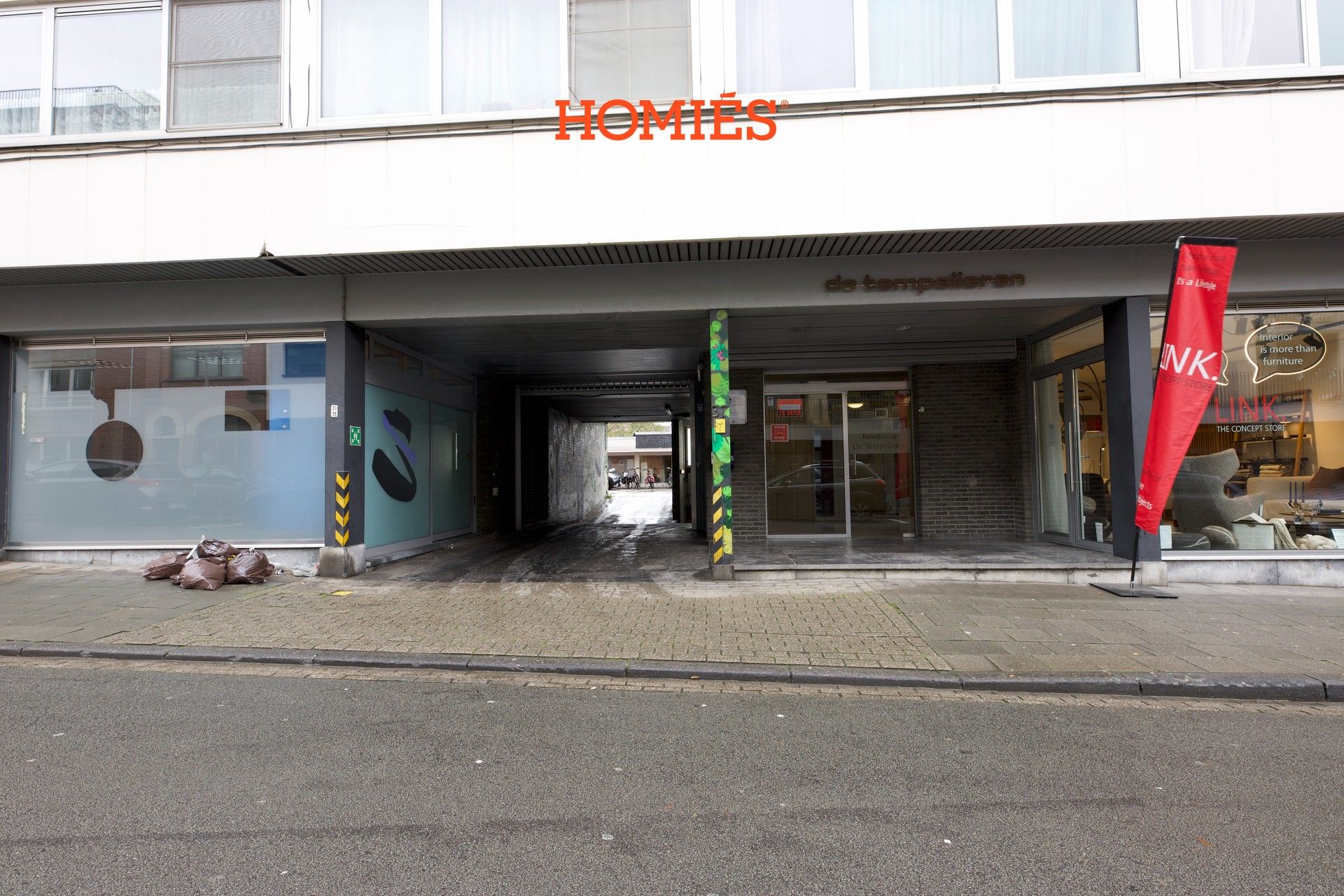 Ondergrondse garagebox vlakbij het station foto 3