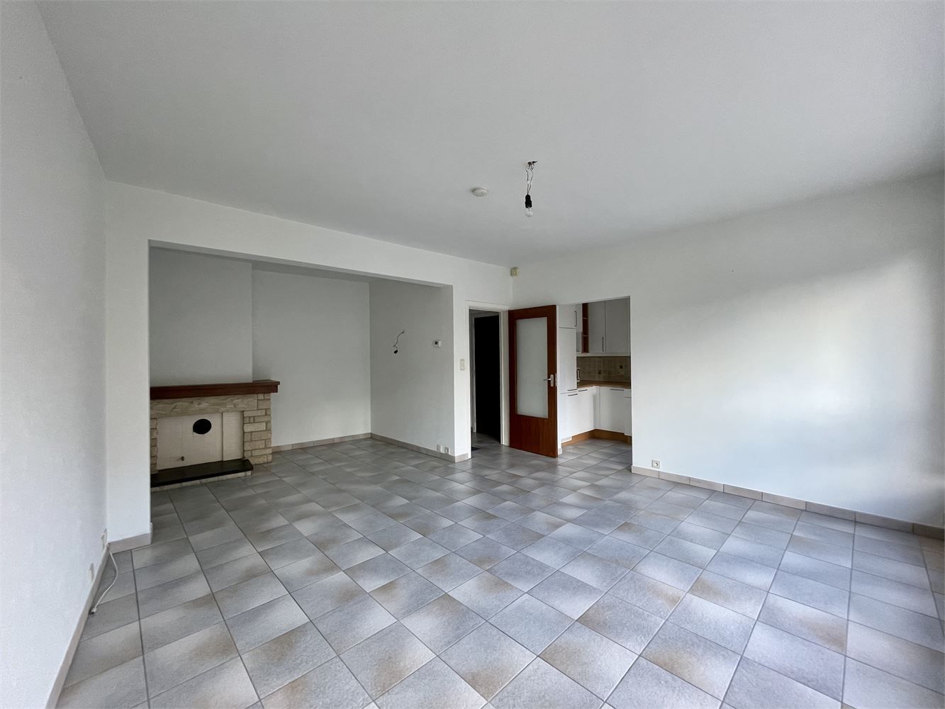 Te huur: Appartement met 2 slaapkamers in het stadscentrum van Halle! foto 3