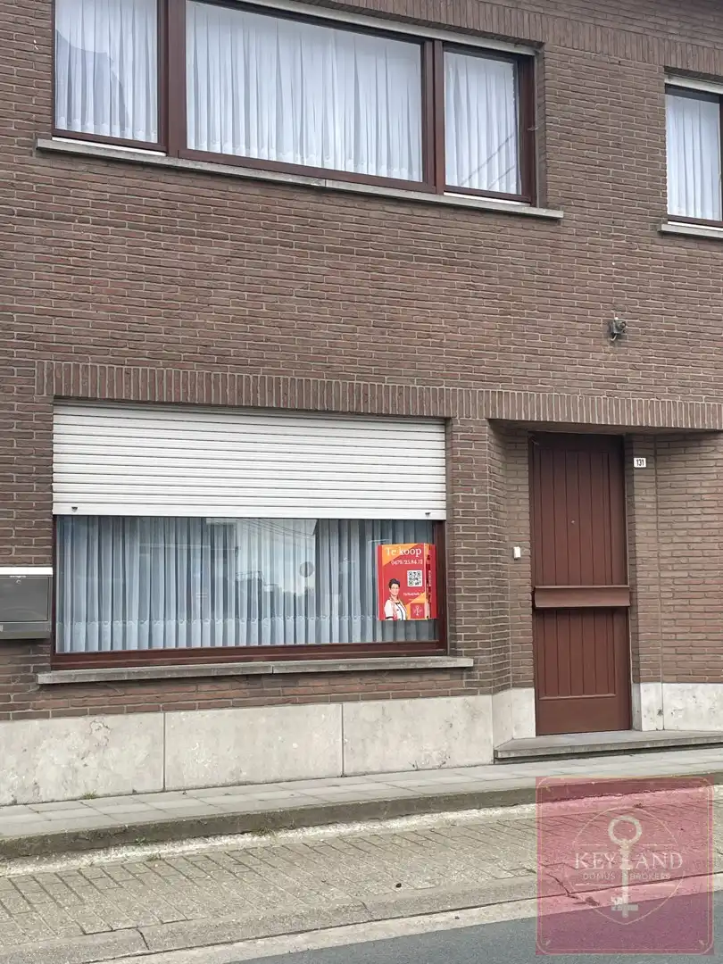 Te renoveren woning waar men het beste van 2 werelden vindt op 1,4 ha! foto 2