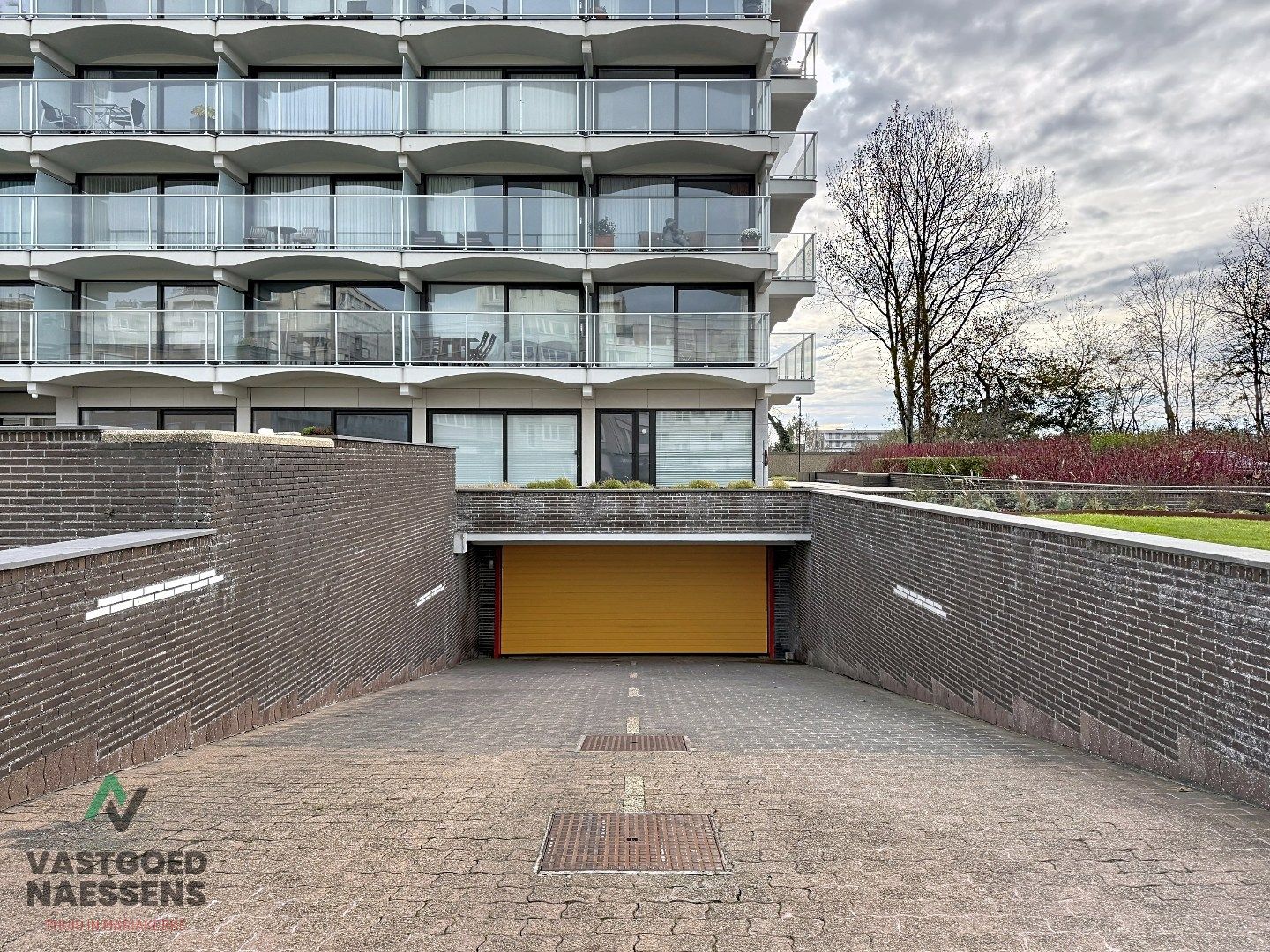 GARAGEBOX VLAKBIJ ZEEDIJK  foto 5