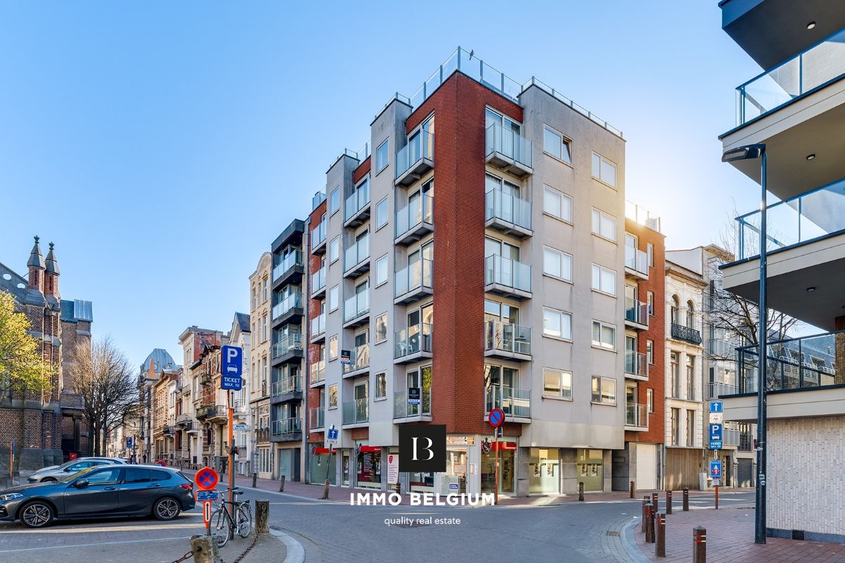 Lichtrijk appartement met 2 slaapkamers in het centrum van Blankenberge foto {{pictureIndex}}