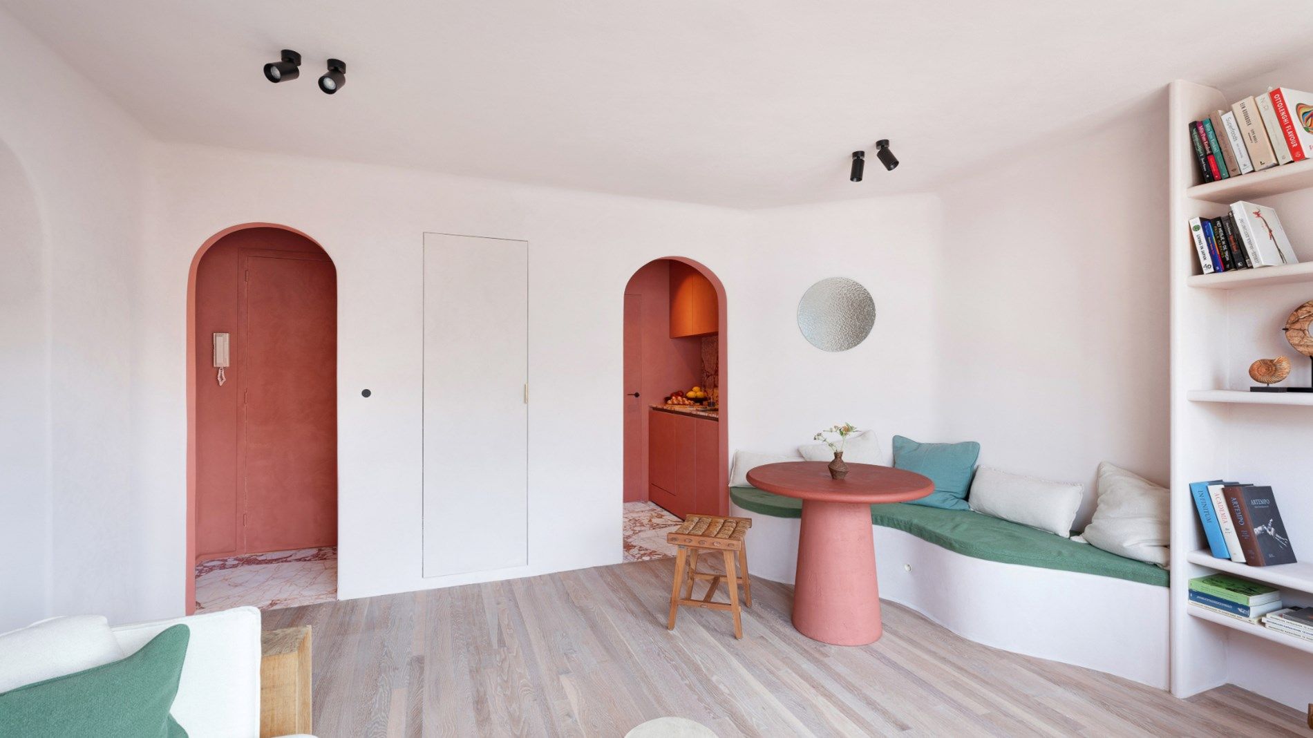 Luxueus gerenoveerd appartement met ZEEzicht, gelegen op het Driehoeksplein. foto 7