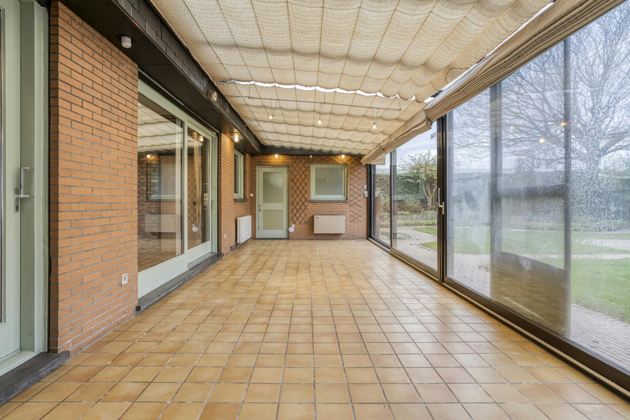 Huis te koop in Ieper met 3 kamers, tuin en garage foto 11