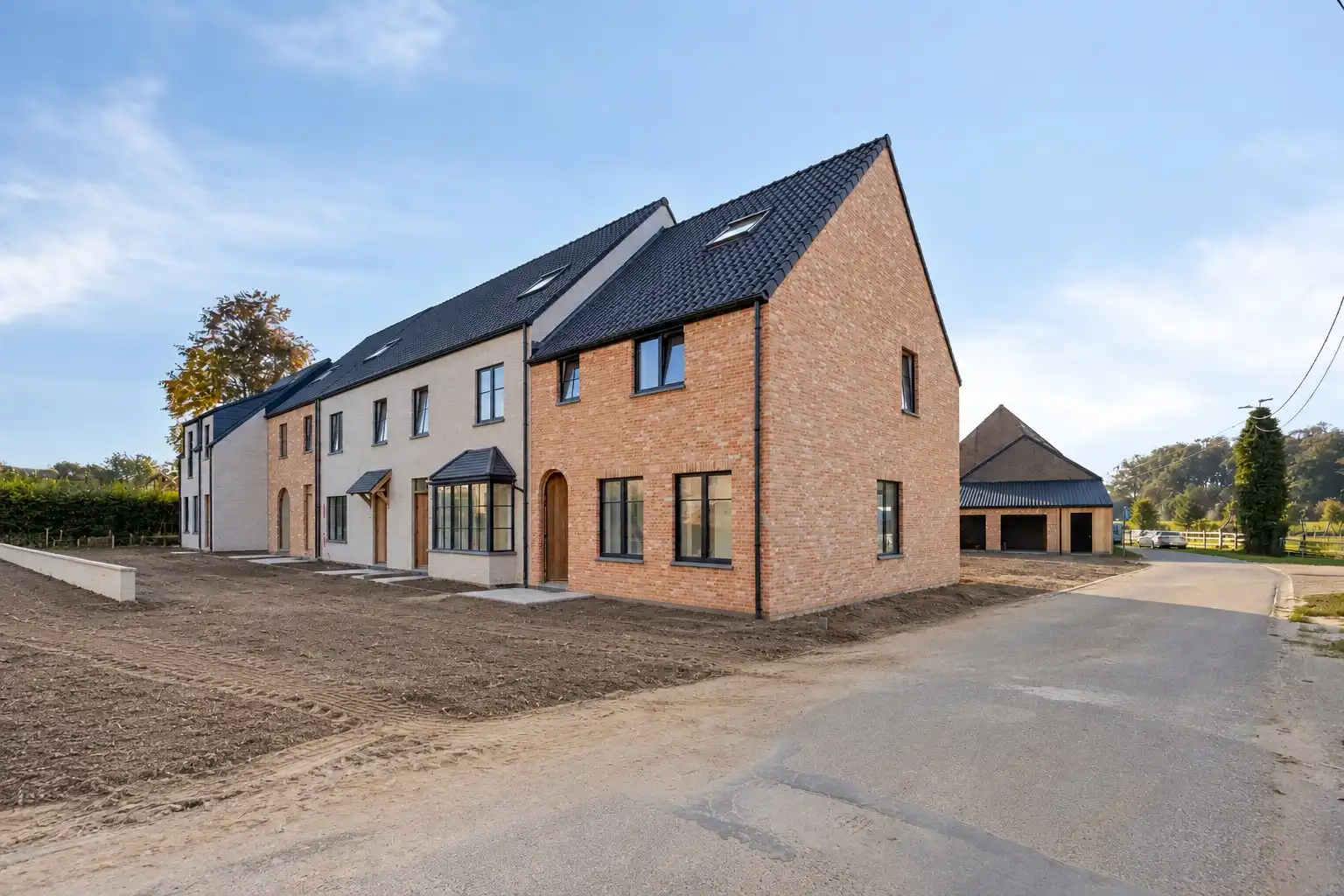 Afgewerkte halfopen bebouwing met 3 slaapkamers, tuin, terras en garage in Kerkom! - EPB A kWh/m² - bewoonbare opp. 147 m² - 6% BTW Mogelijk foto 2
