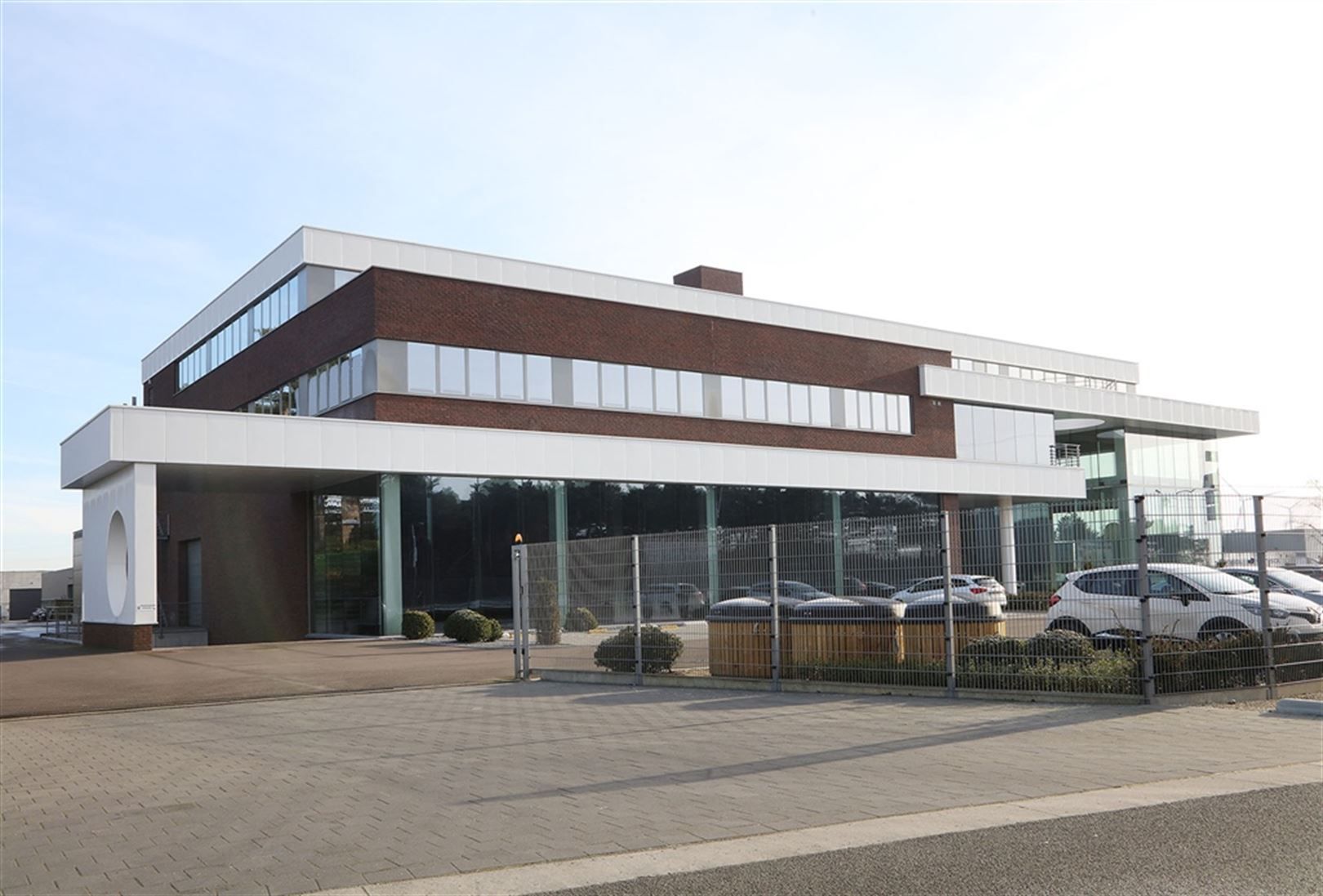 Kantoren op zichtlocatie van 330 m² tot 850 m² foto 2