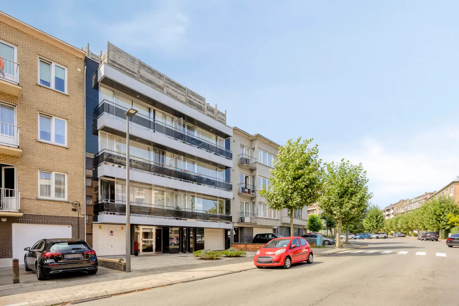 Hoofdfoto van de publicatie: Tweekamerappartement met garage in Zellik