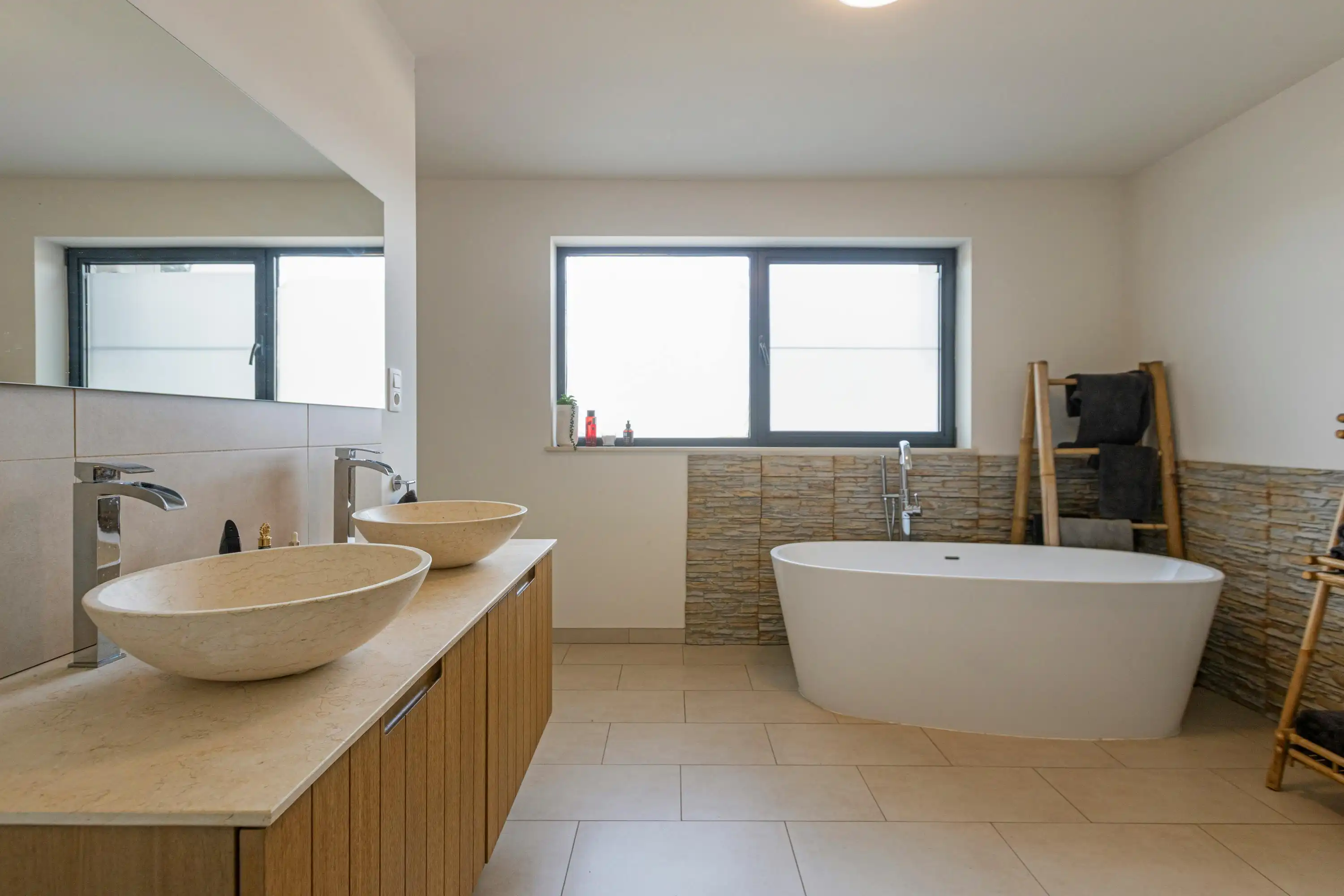 Instapklare gezinswoning met 4 slaapkamers te Kuringen foto 14