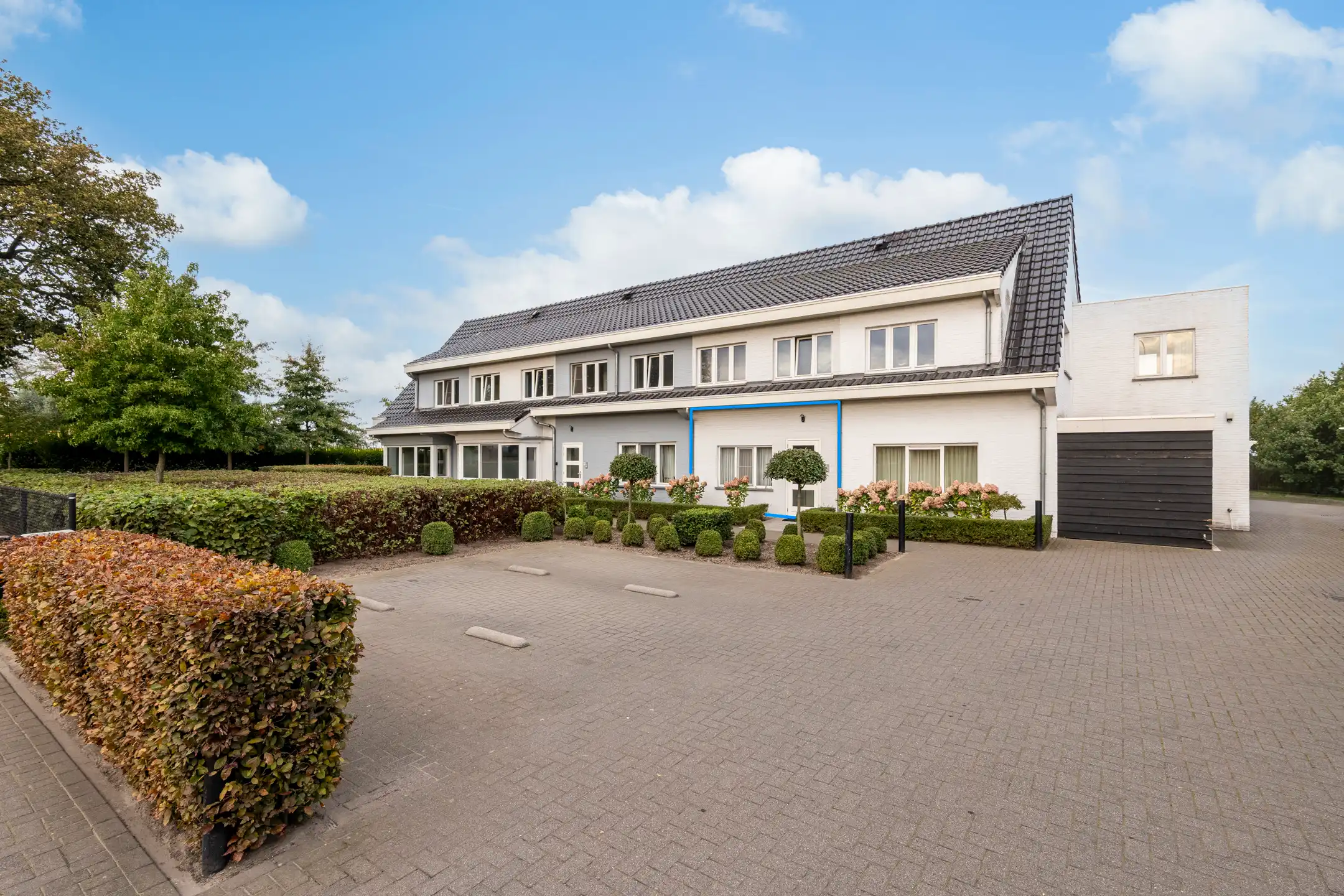 Instapklaar 2-slaapkamer appartement – reeds verhuurd foto {{pictureIndex}}