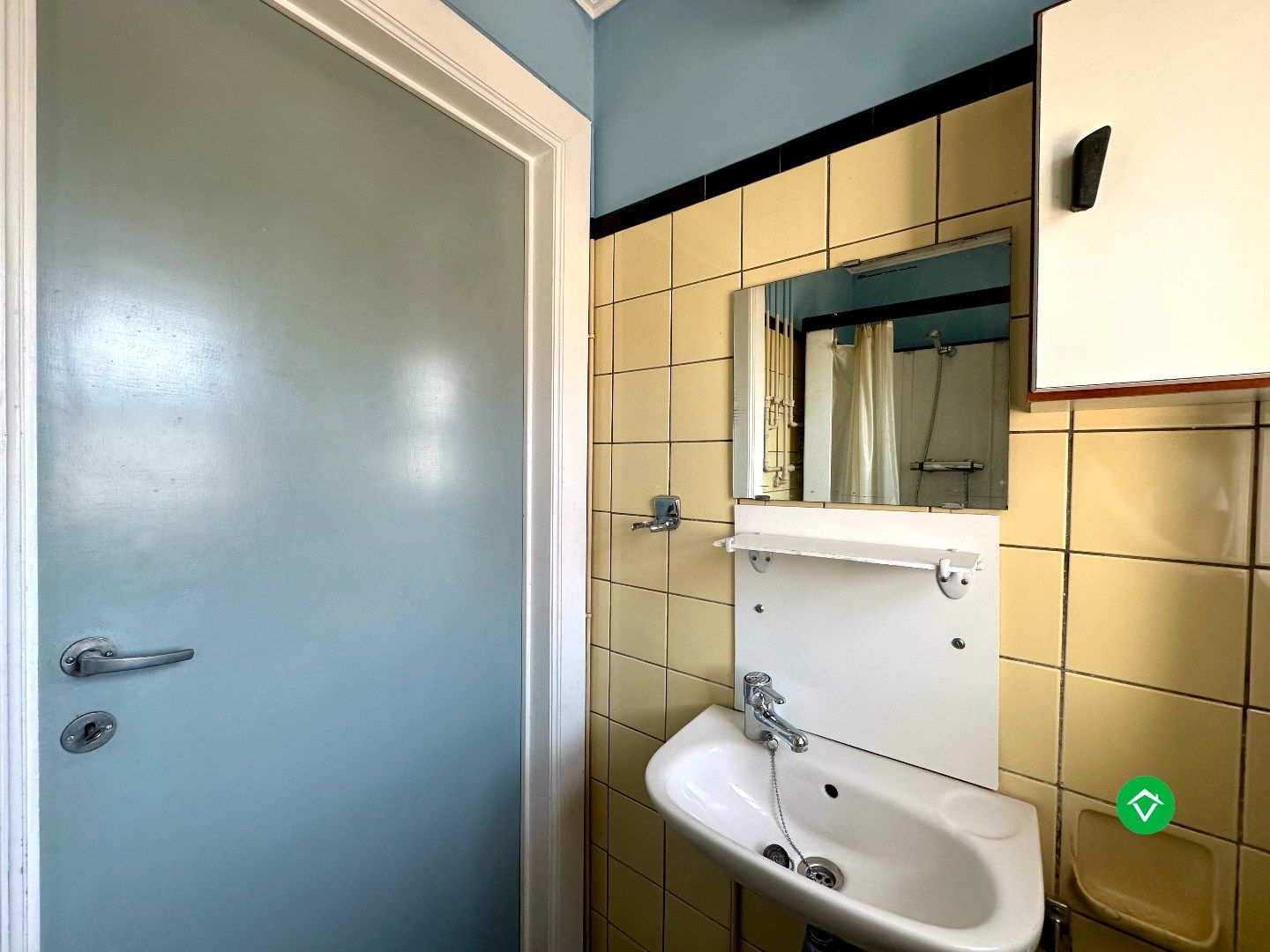 Verzorgde gezinswoning met oprit en 4 slaapkamers op toplocatie in Roeselare foto 15