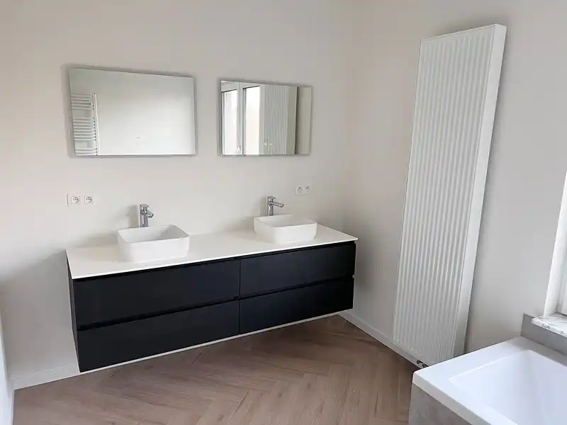 Stijlvol gerenoveerd appartement met 3 slaapkamers, garage en berging foto 8