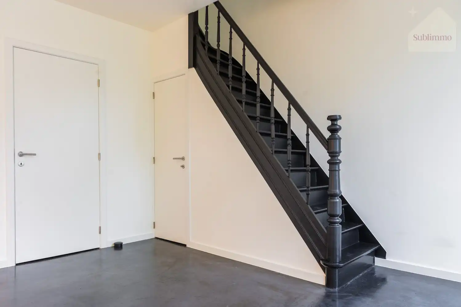 Volledig gerenoveerde karakterwoning met prachtige aangelegde tuin, polyvalente ruimte en 3 slaapkamers foto 20