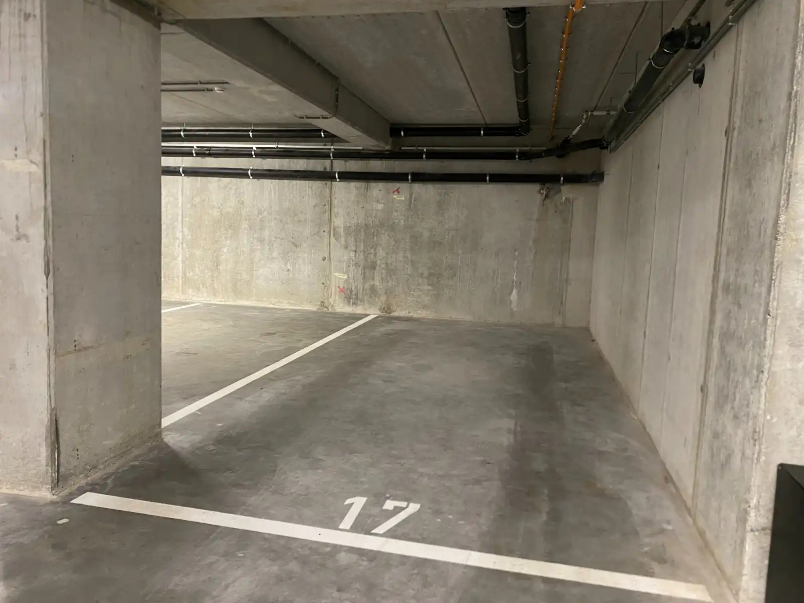 Ondergrondse staanplaats onder de residentie Parc O' sud foto 5