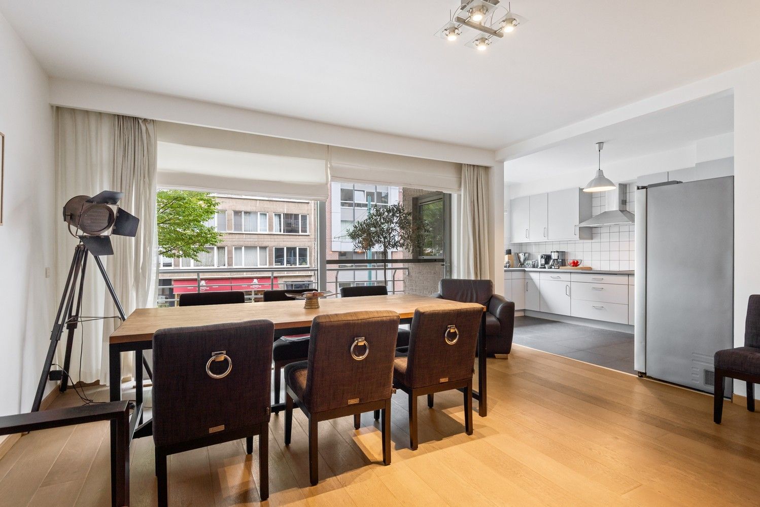 Instapklaar 3SLPK appartement met 2 terrassen en garagebox in Berchem! foto 5