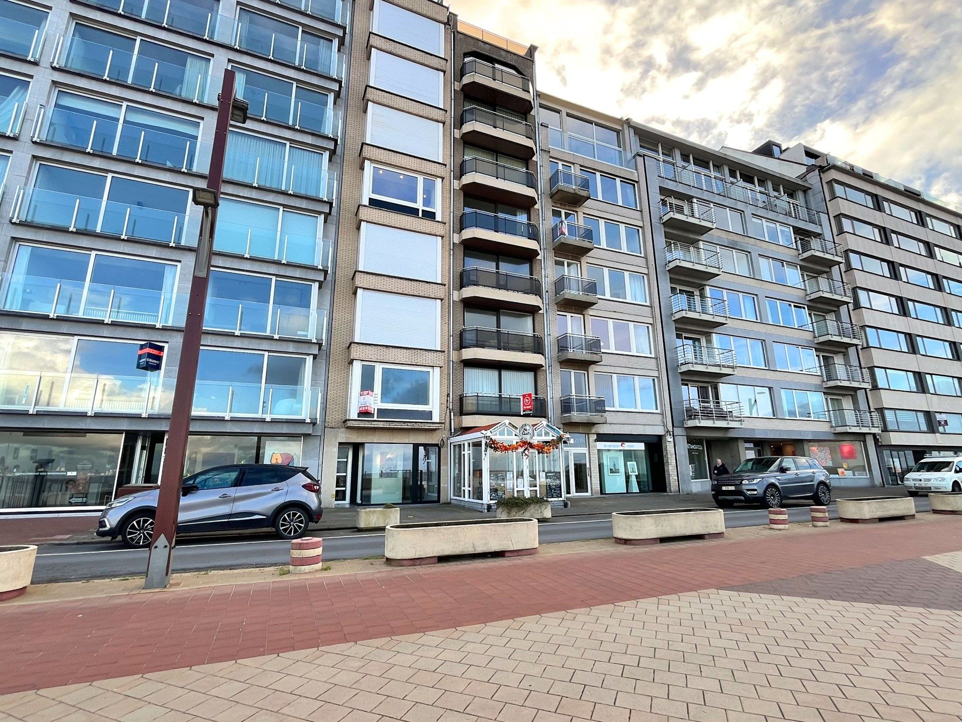 Handelsgelijkvloers op de Zeedijk te Knokke foto 17