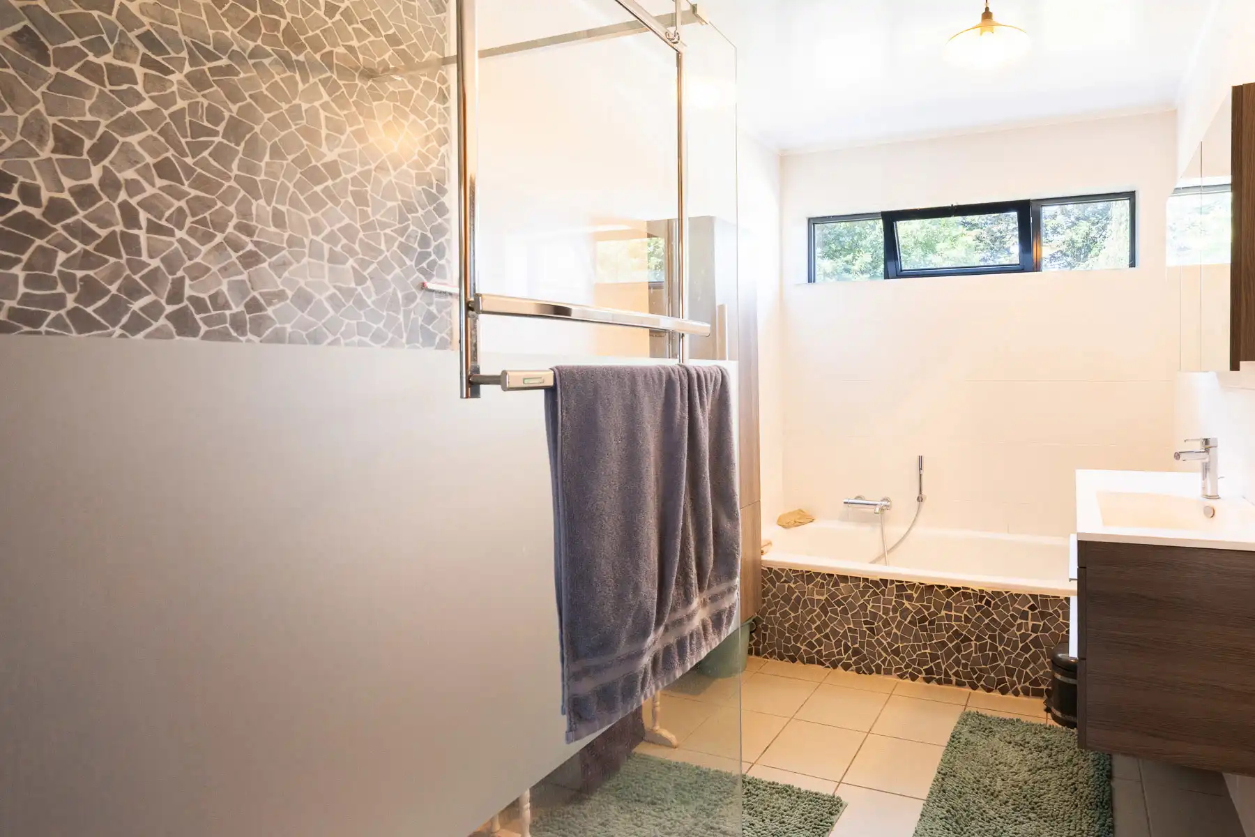 Prachtige, ruime en energiezuinige villa midden in het groen foto 15