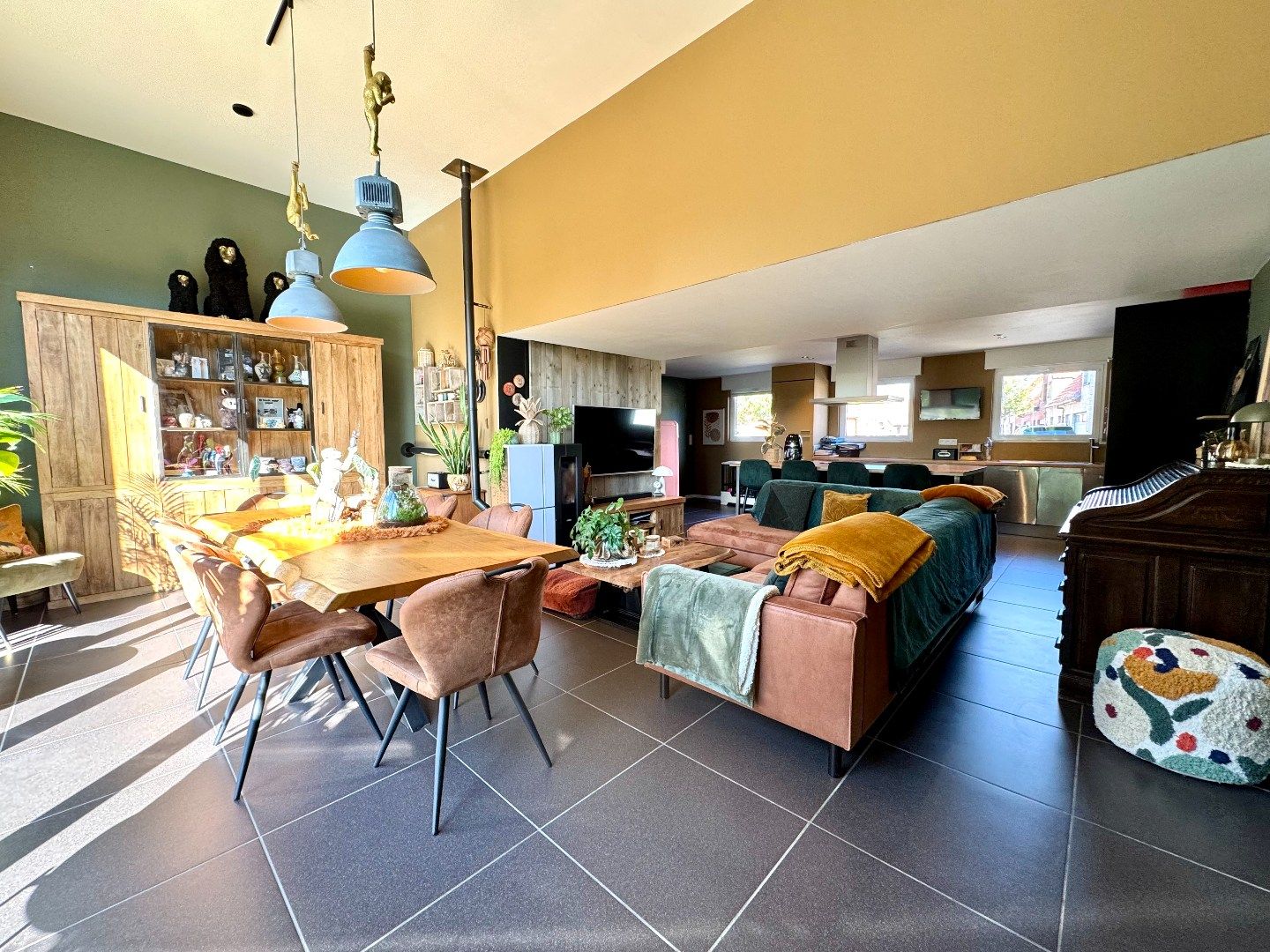 HALFOPEN WONING MET 2 SLPKS (3 MOGELIJK), GARAGE EN TUIN foto 9