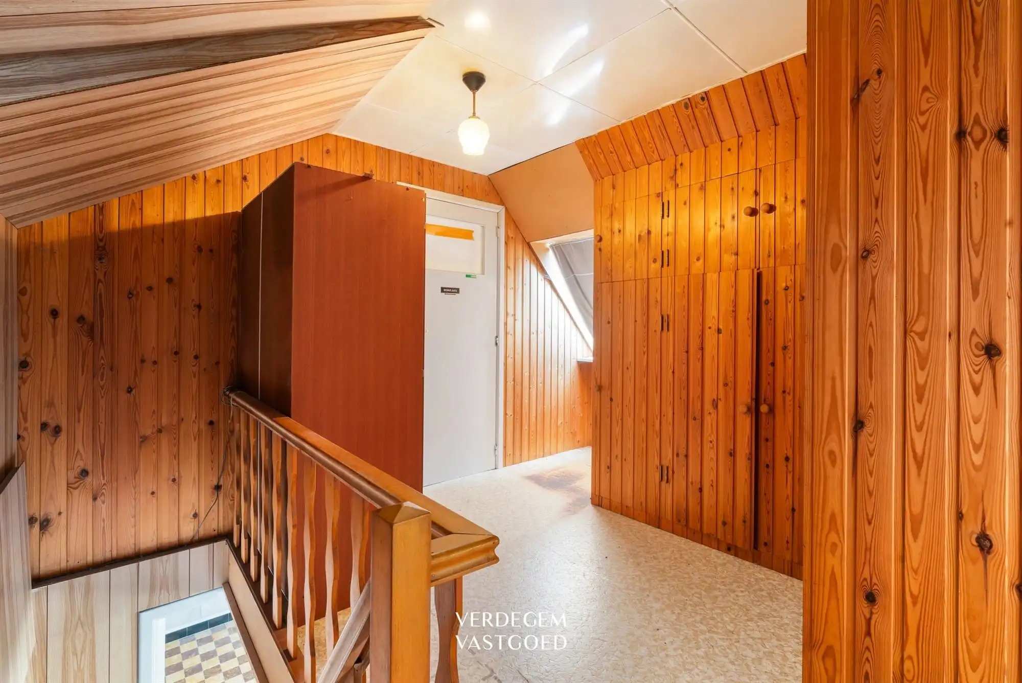 Halfopen woning op een terrein van 787m², te renoveren foto 14